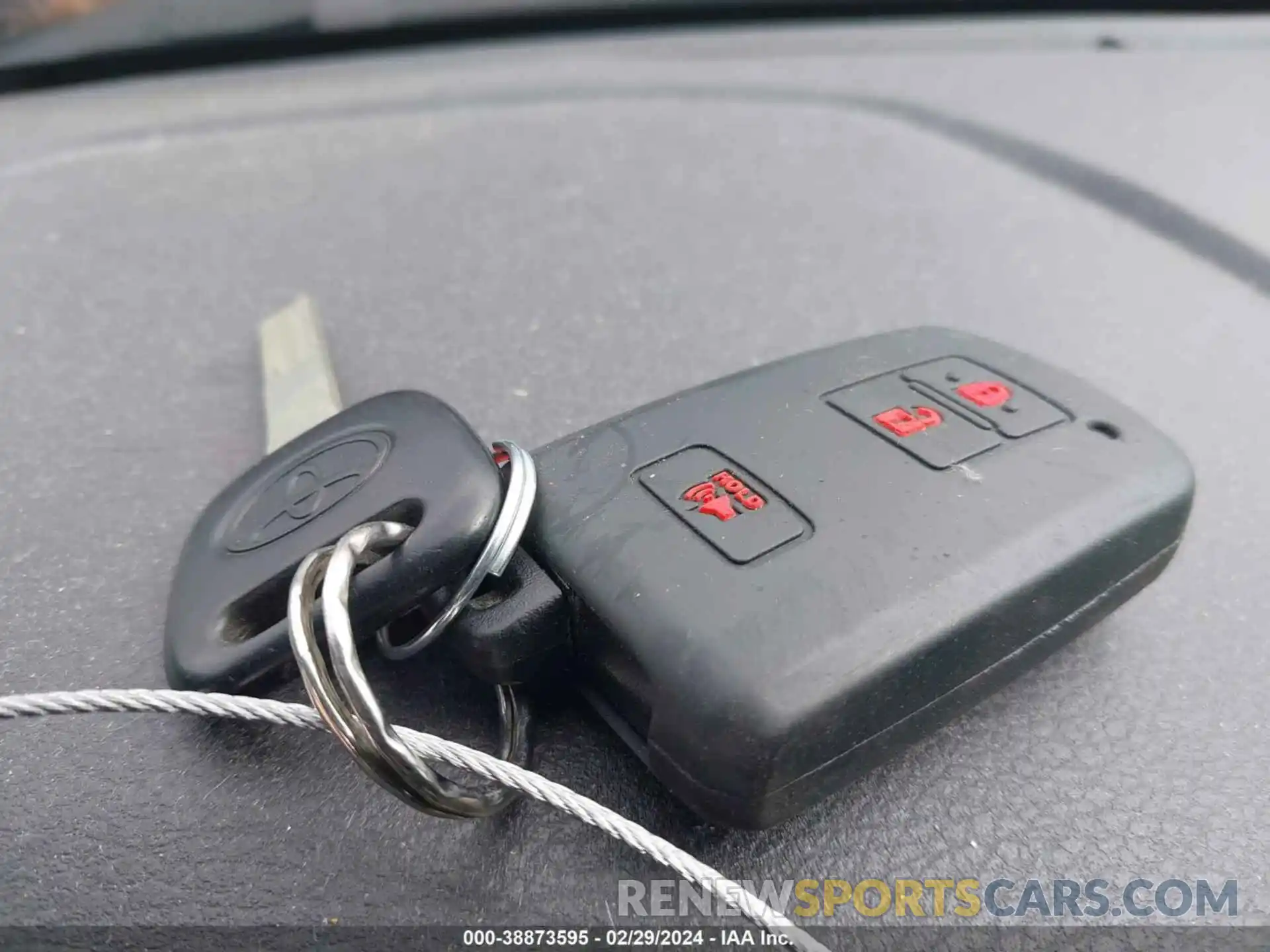 11 Photograph of a damaged car 3TMDZ5BN7KM073296 TOYOTA TACOMA 2019