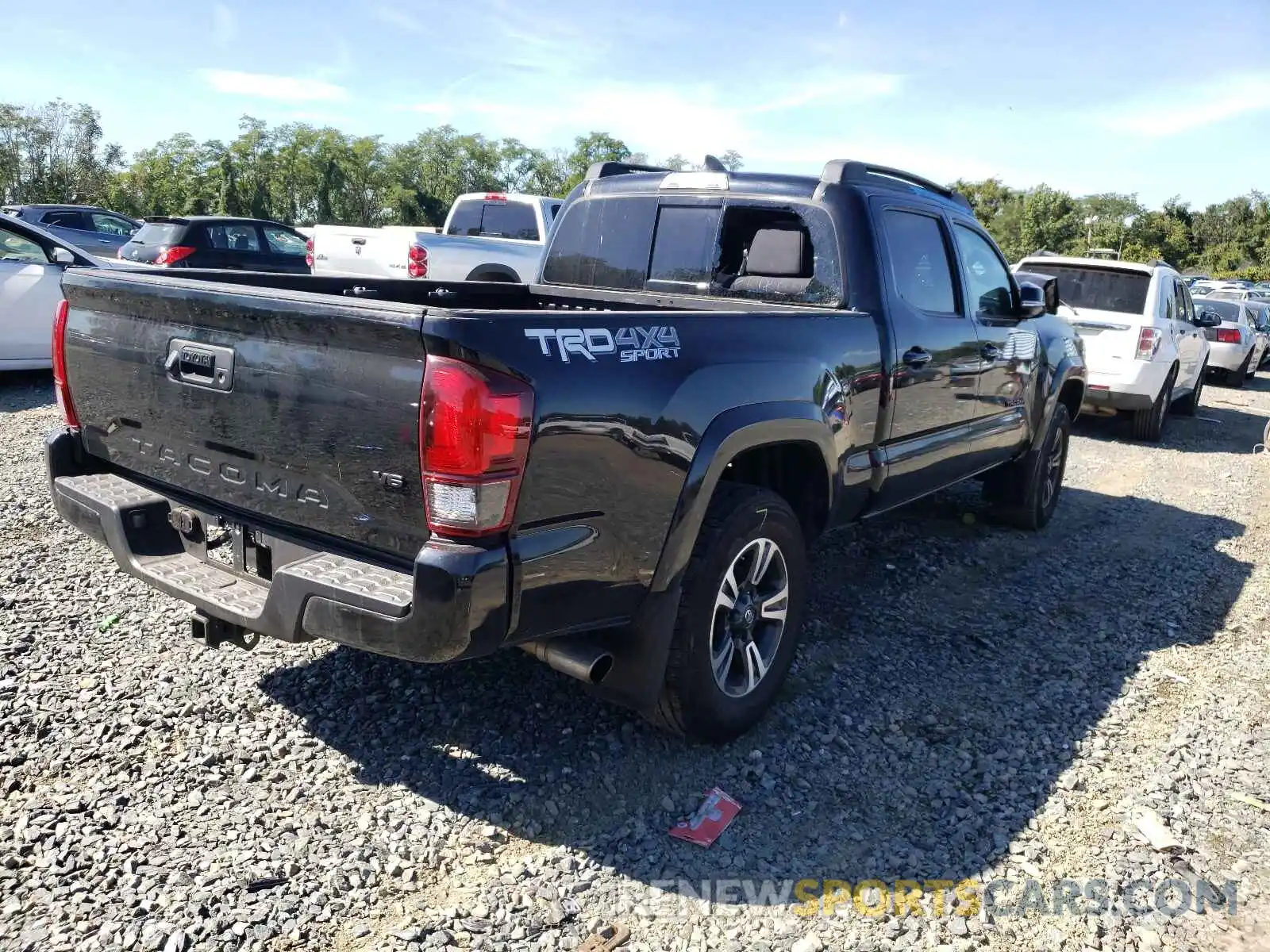 4 Фотография поврежденного автомобиля 3TMDZ5BN7KM077929 TOYOTA TACOMA 2019