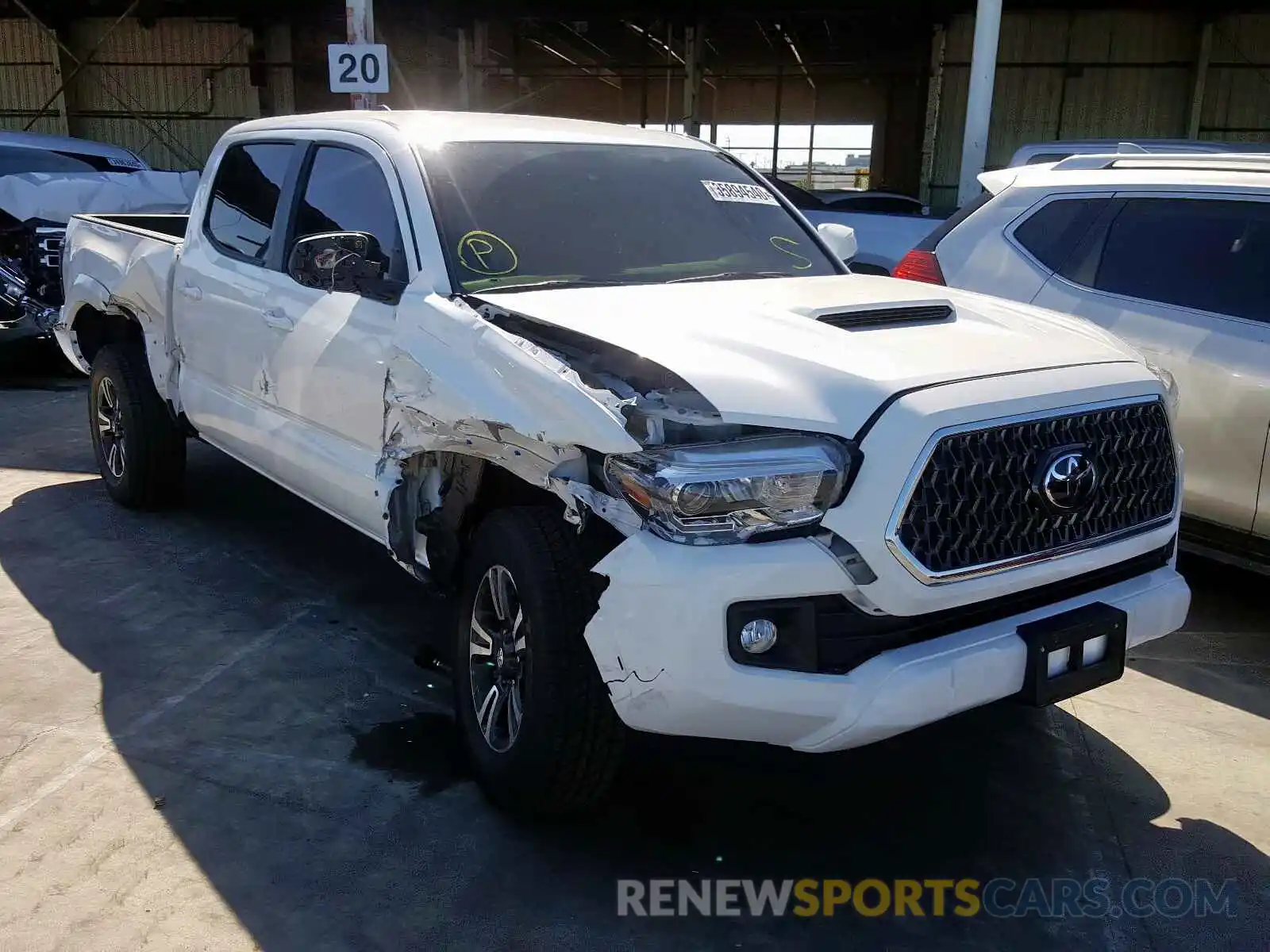 1 Photograph of a damaged car 3TMDZ5BN8KM063389 TOYOTA TACOMA 2019