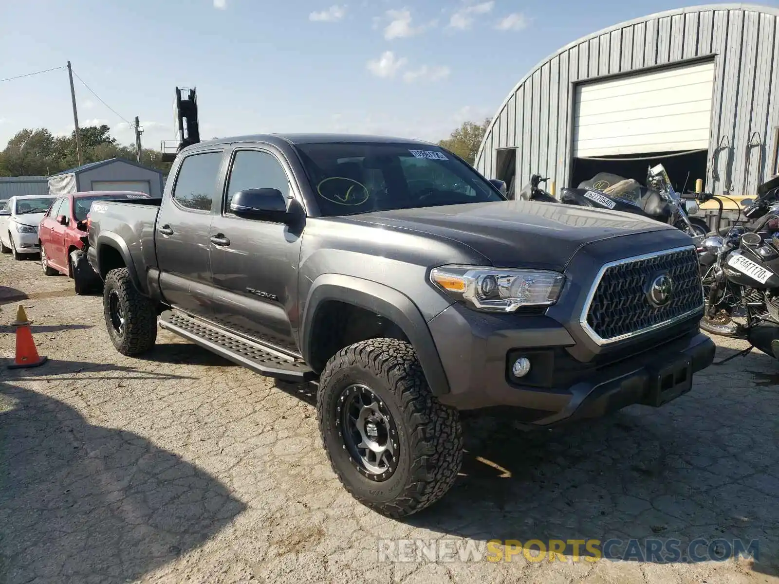 1 Photograph of a damaged car 3TMDZ5BN8KM070231 TOYOTA TACOMA 2019