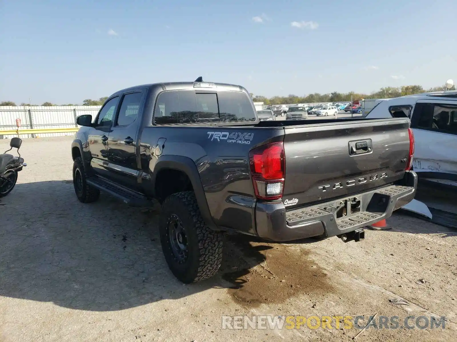 3 Photograph of a damaged car 3TMDZ5BN8KM070231 TOYOTA TACOMA 2019