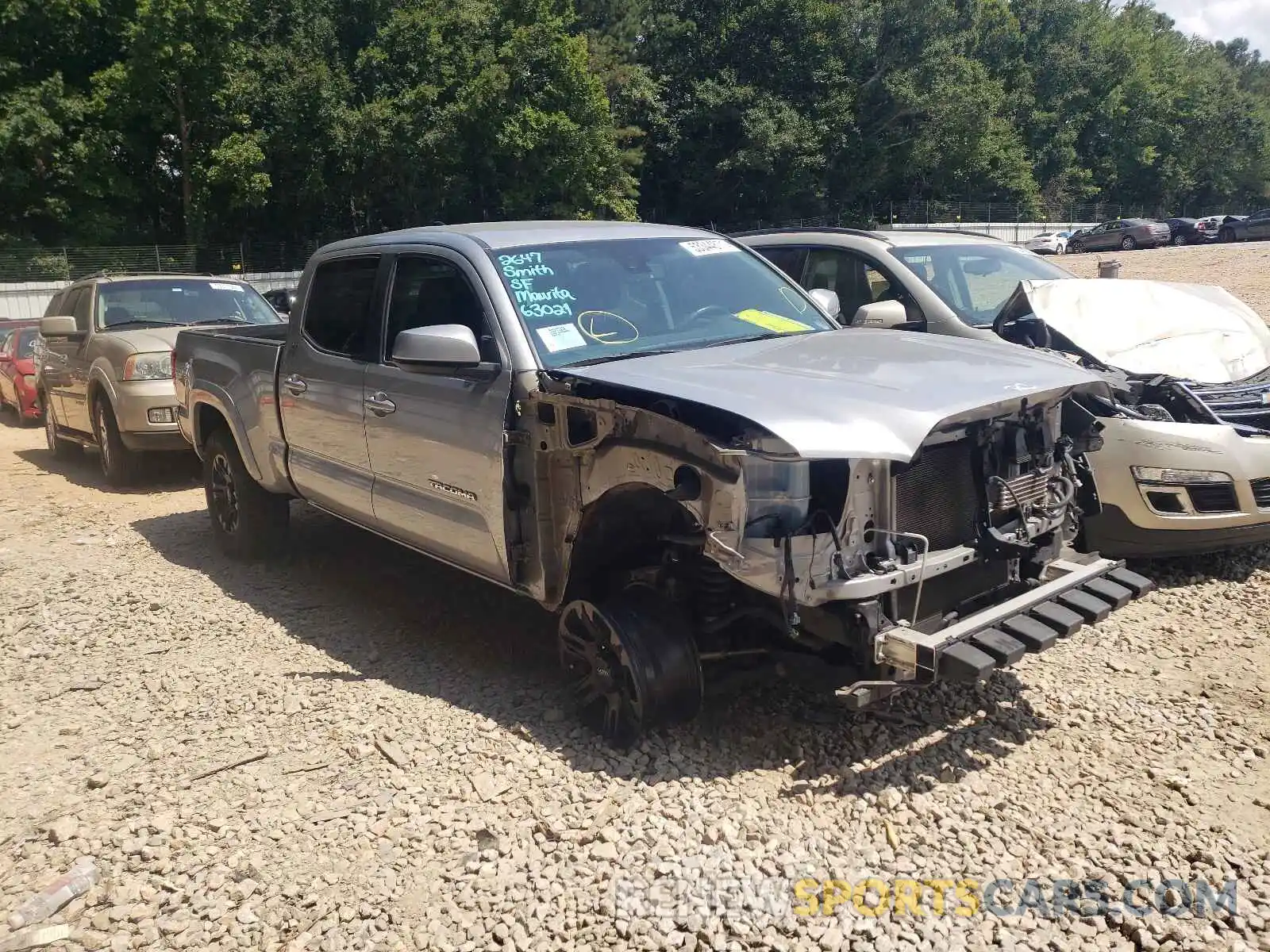 1 Photograph of a damaged car 3TMDZ5BN8KM071007 TOYOTA TACOMA 2019