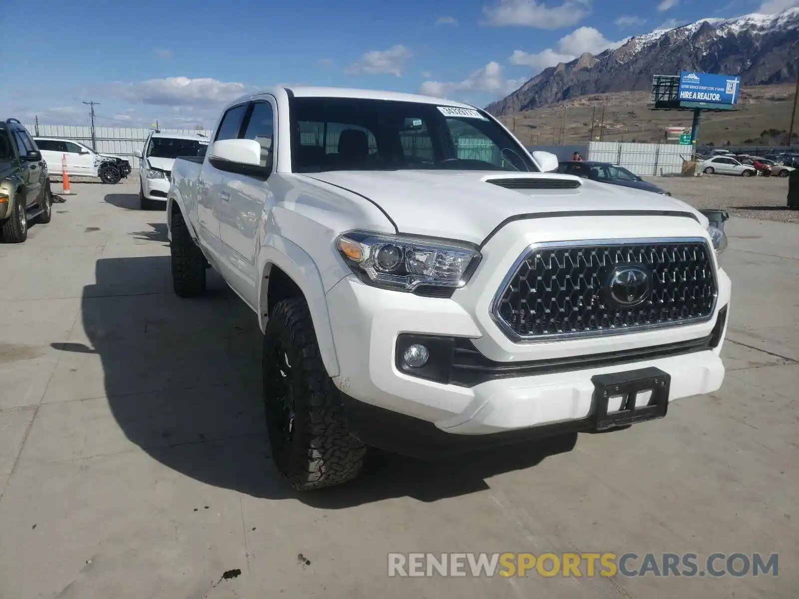 1 Photograph of a damaged car 3TMDZ5BN8KM073873 TOYOTA TACOMA 2019