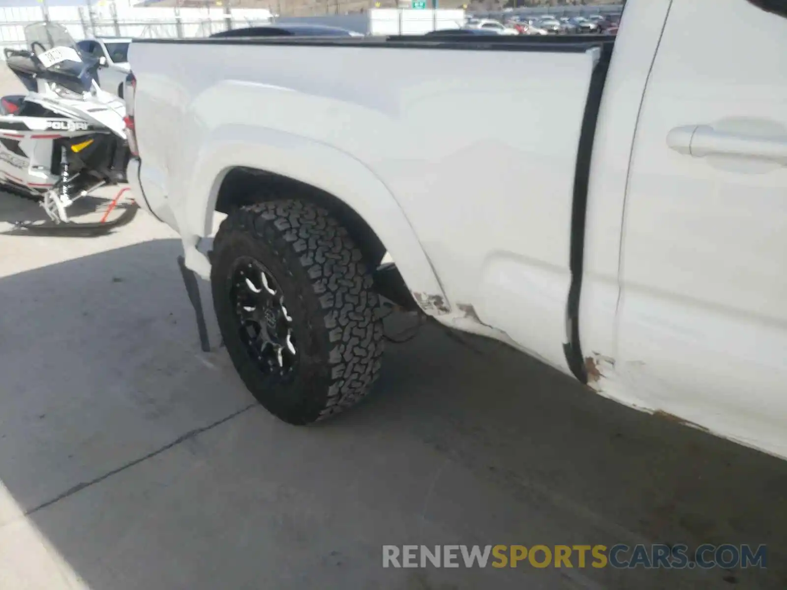 9 Photograph of a damaged car 3TMDZ5BN8KM073873 TOYOTA TACOMA 2019