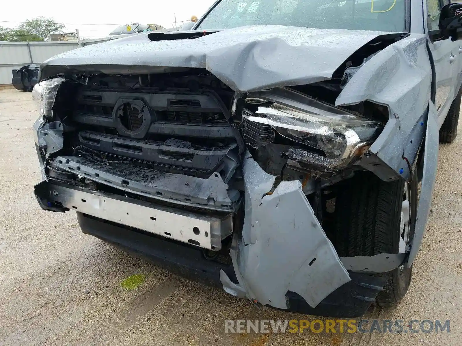 9 Photograph of a damaged car 3TMDZ5BN9KM056368 TOYOTA TACOMA 2019