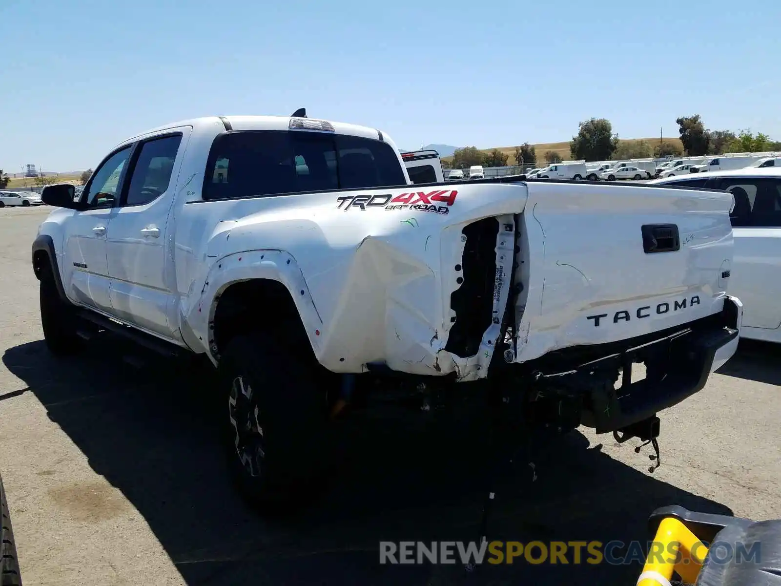 3 Photograph of a damaged car 3TMDZ5BN9KM058850 TOYOTA TACOMA 2019