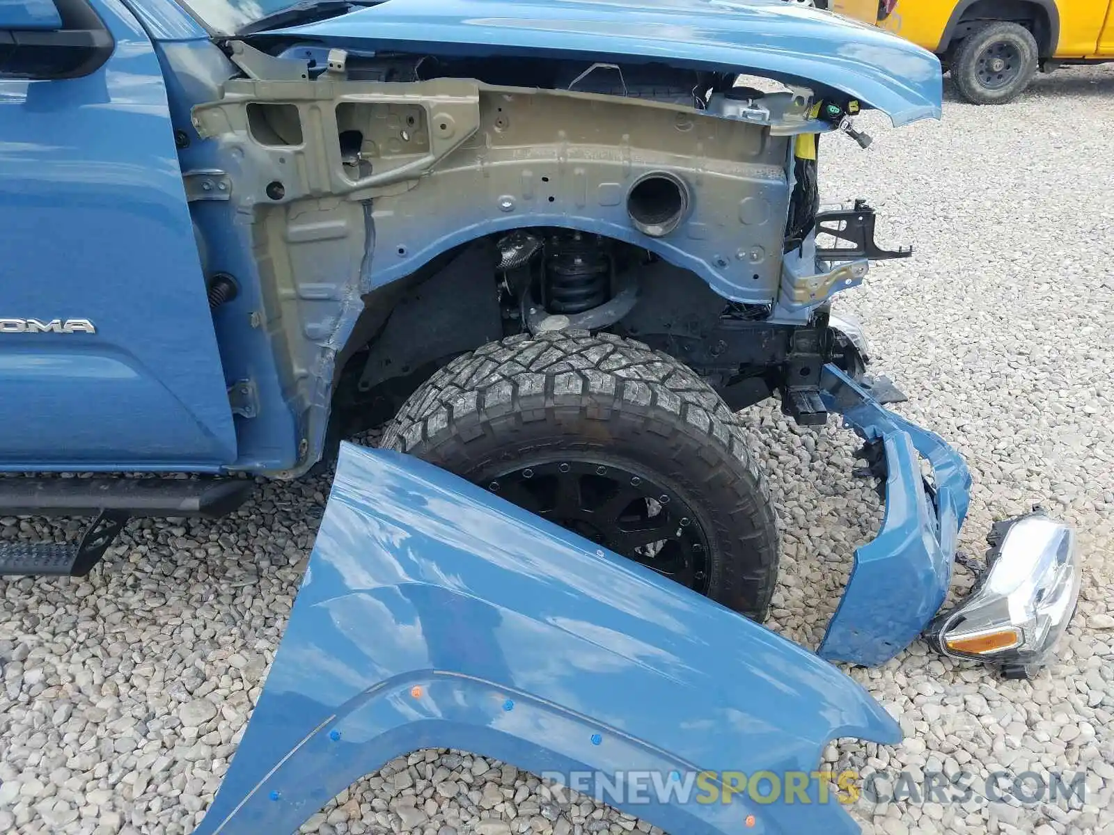 9 Photograph of a damaged car 3TMDZ5BN9KM065734 TOYOTA TACOMA 2019