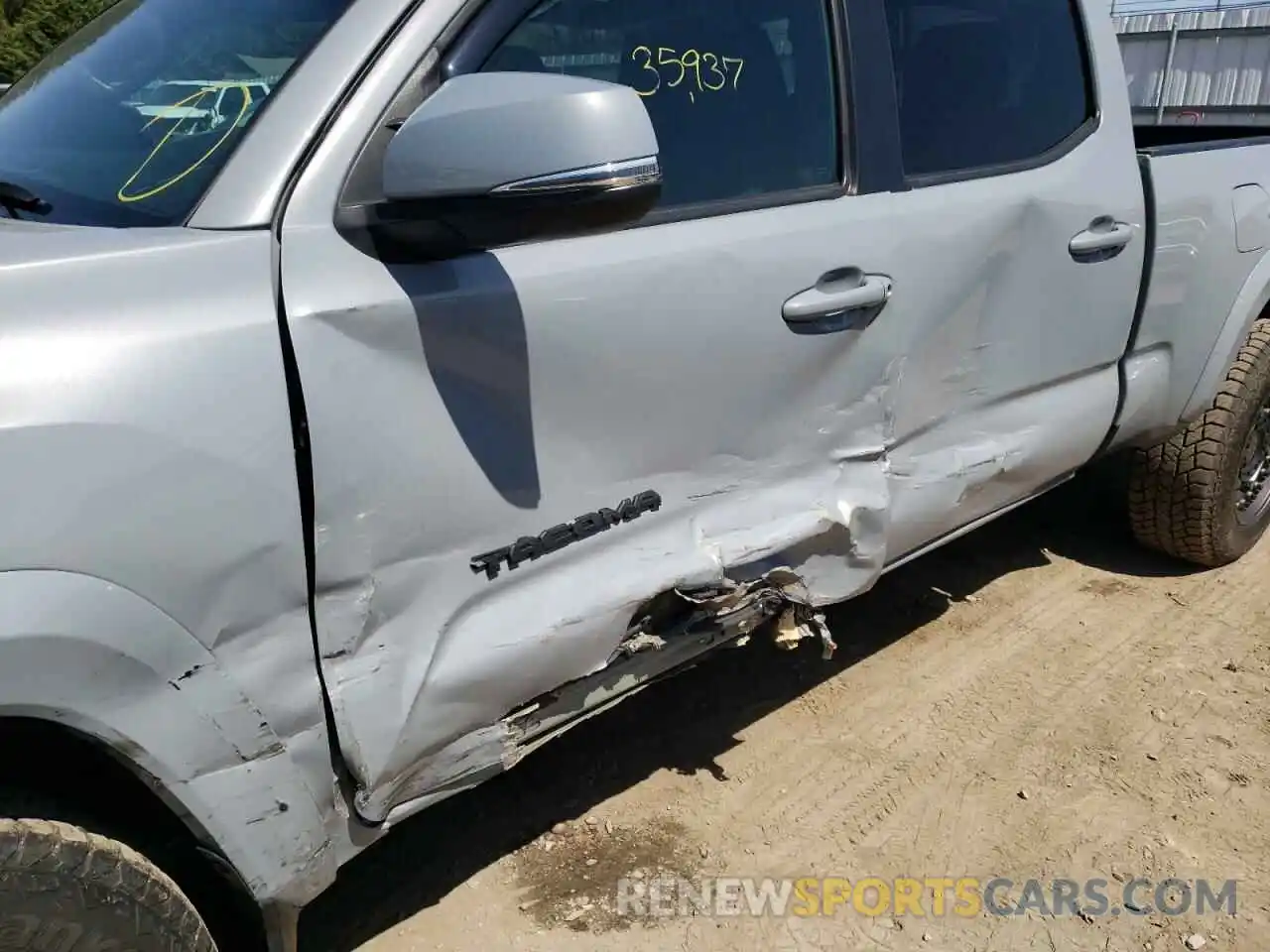 9 Photograph of a damaged car 3TMDZ5BN9KM067189 TOYOTA TACOMA 2019