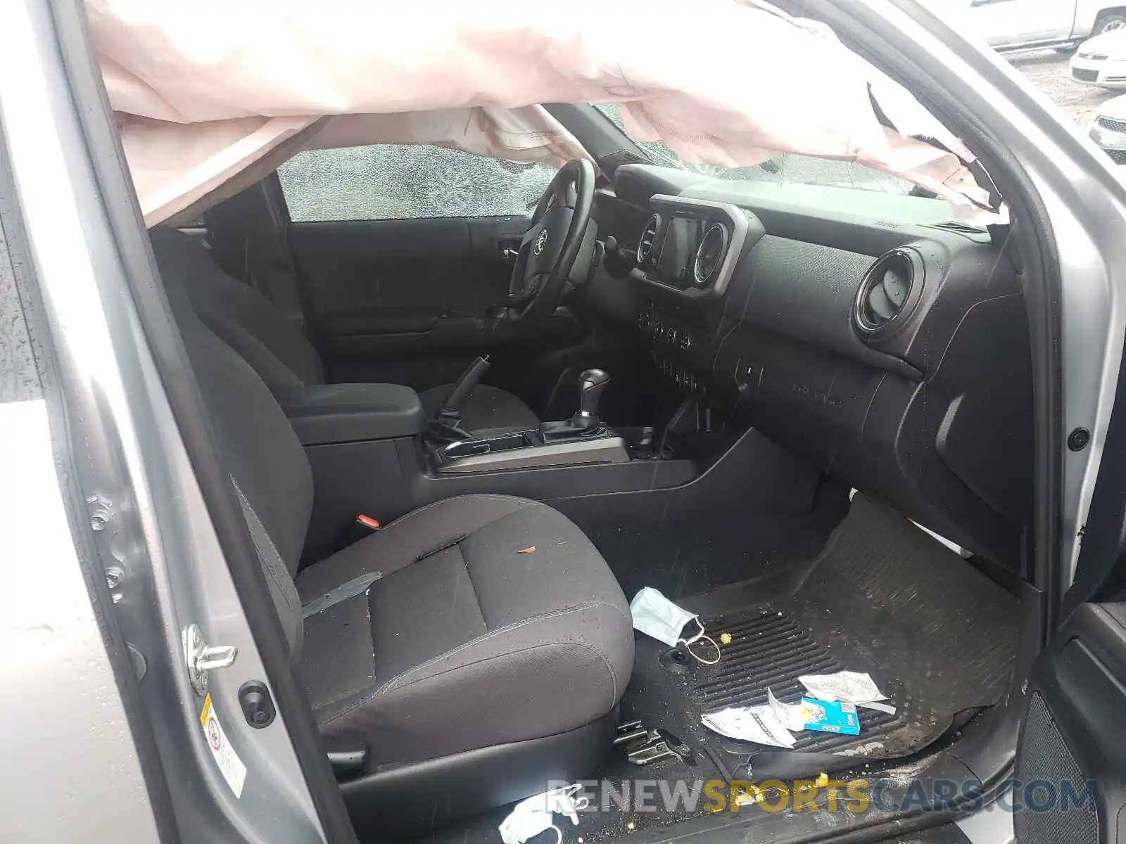 5 Photograph of a damaged car 3TMDZ5BN9KM070416 TOYOTA TACOMA 2019