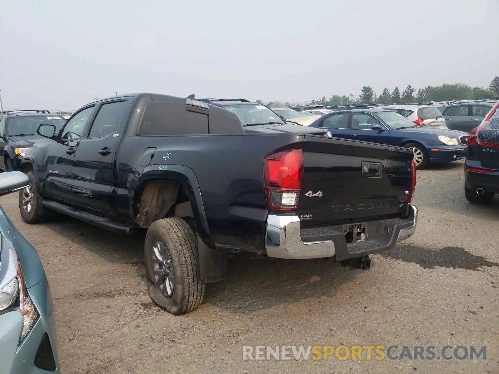 3 Photograph of a damaged car 3TMDZ5BN9KM078130 TOYOTA TACOMA 2019