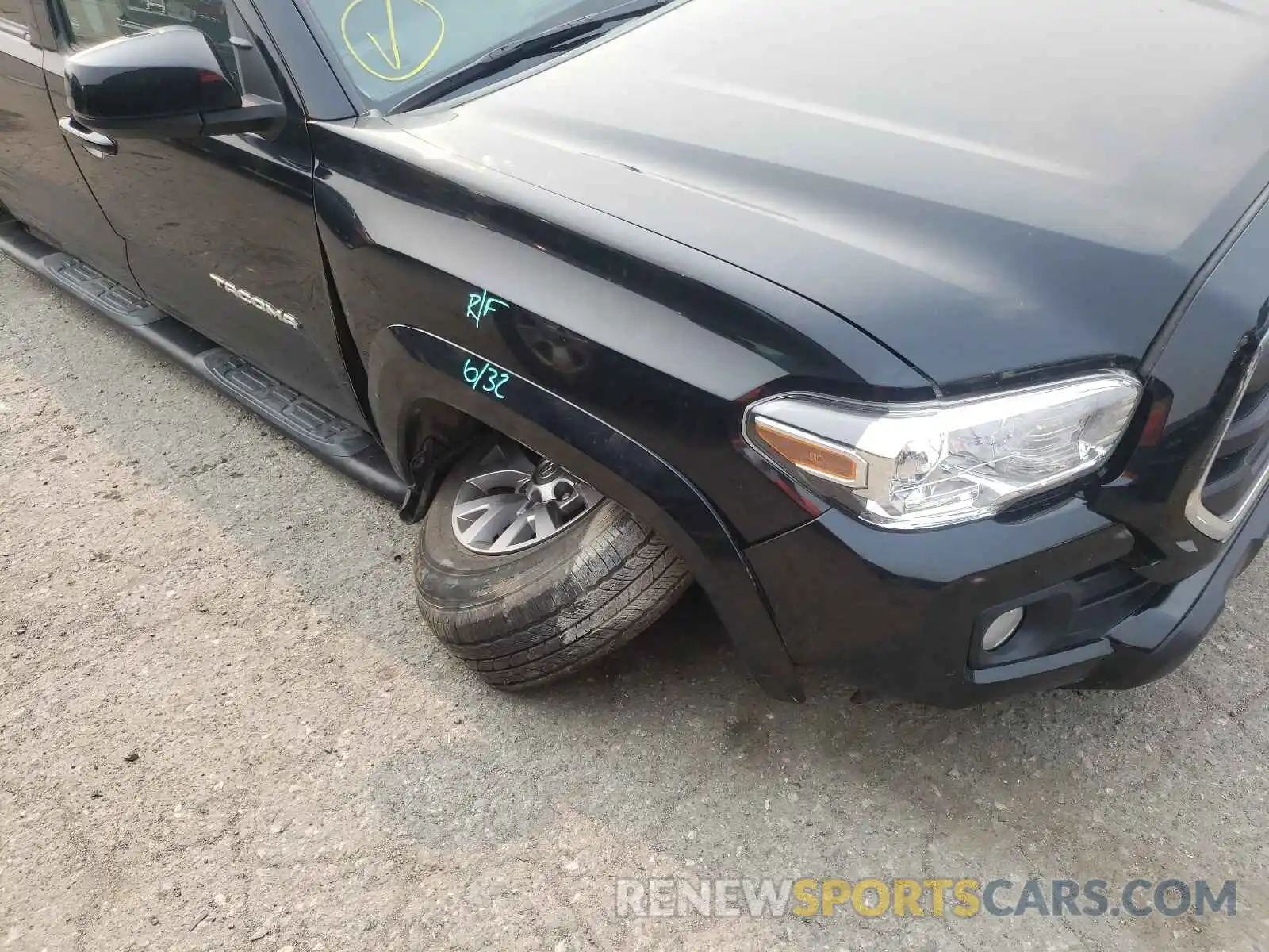 9 Photograph of a damaged car 3TMDZ5BN9KM078130 TOYOTA TACOMA 2019