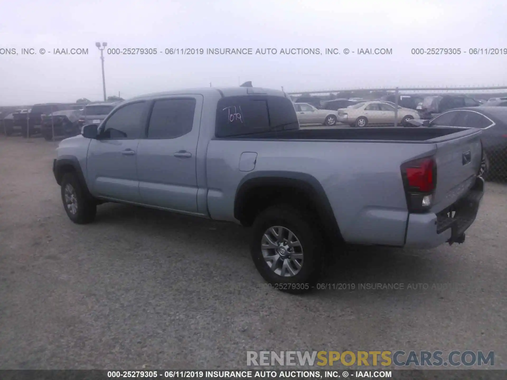 3 Photograph of a damaged car 3TMDZ5BNXKM059294 TOYOTA TACOMA 2019