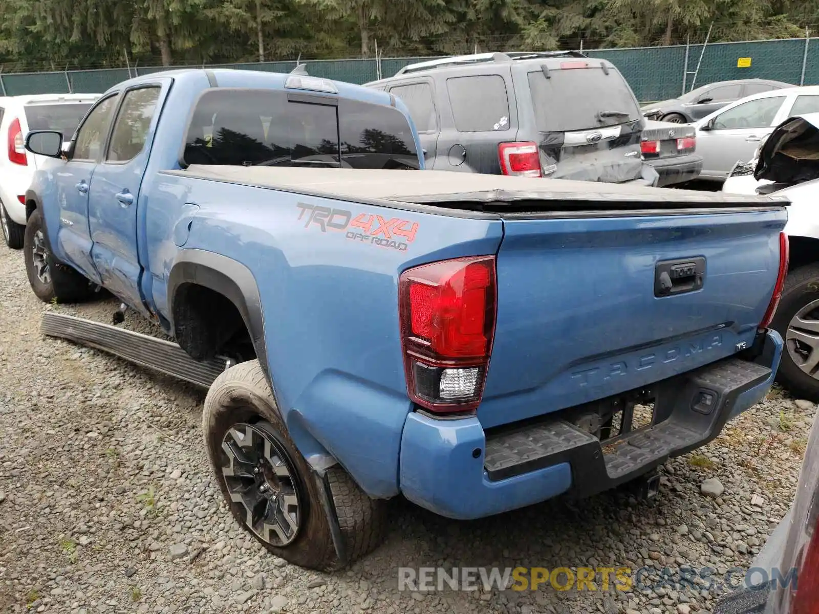 3 Photograph of a damaged car 3TMDZ5BNXKM061790 TOYOTA TACOMA 2019