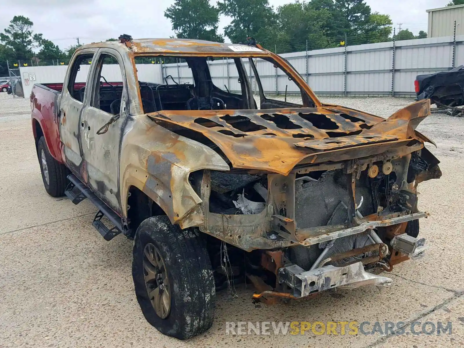 1 Photograph of a damaged car 3TMDZ5BNXKM065001 TOYOTA TACOMA 2019