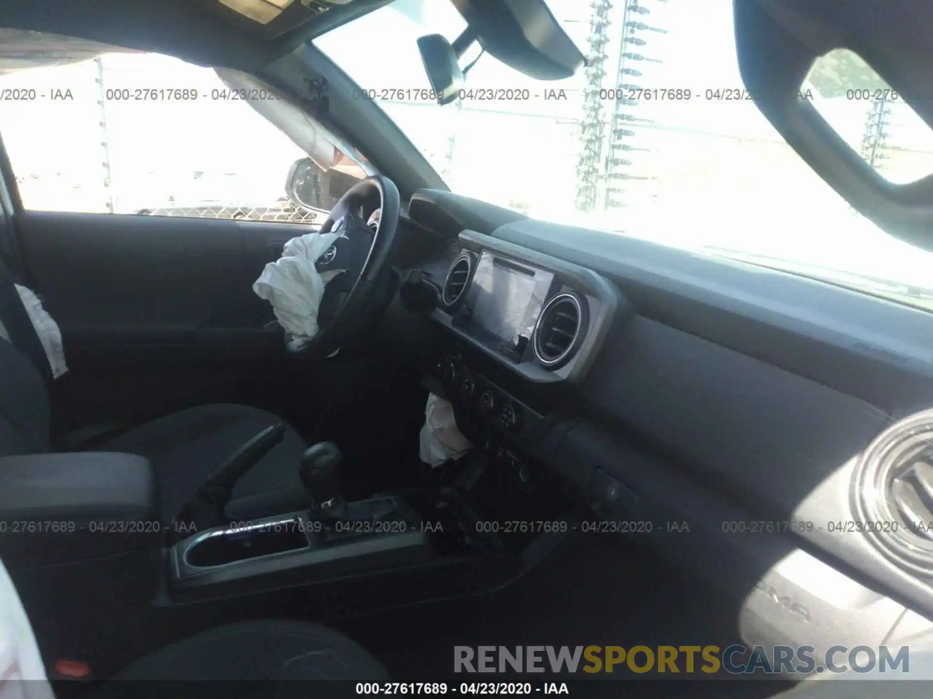 5 Photograph of a damaged car 3TMDZ5BNXKM071705 TOYOTA TACOMA 2019