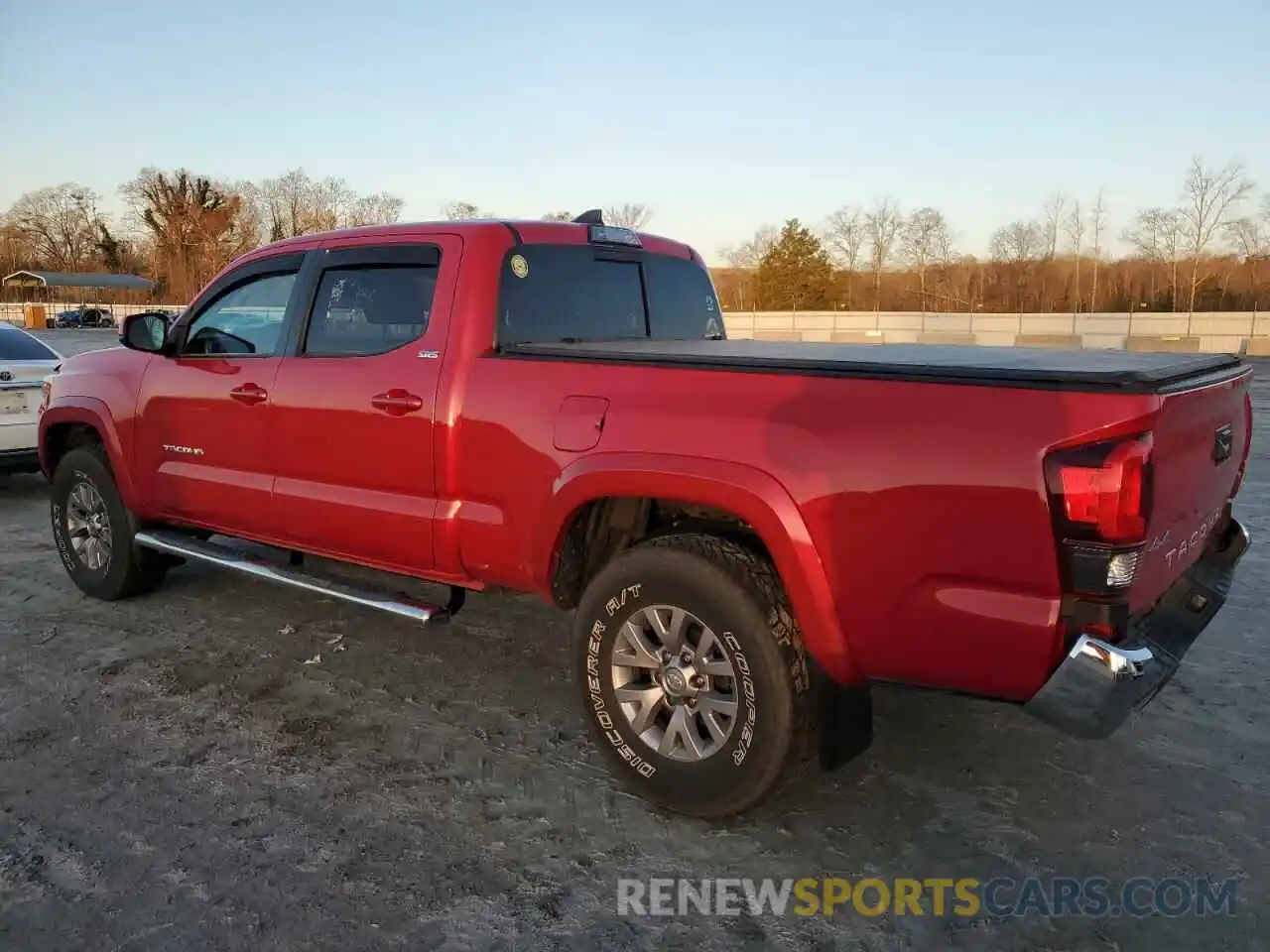 2 Photograph of a damaged car 3TMDZ5BNXKM074667 TOYOTA TACOMA 2019