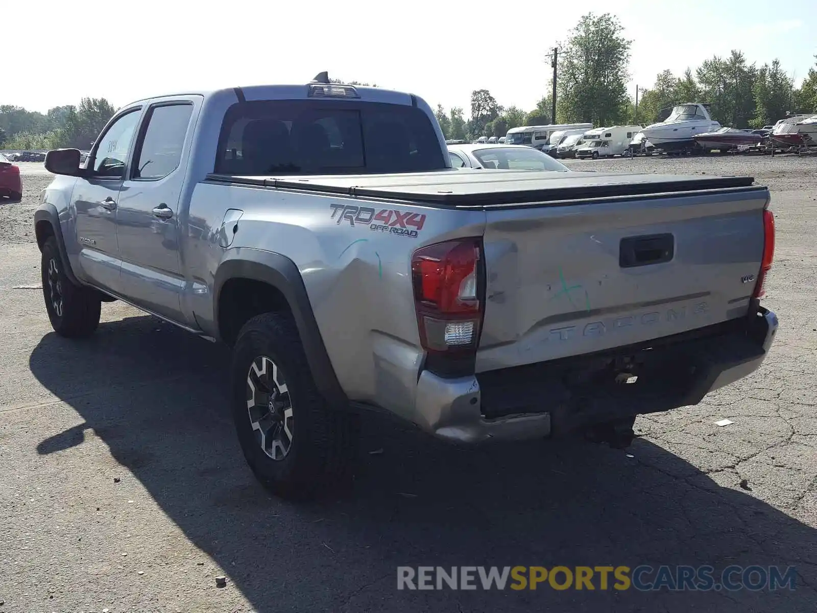 3 Photograph of a damaged car 3TMDZ5BNXKM077648 TOYOTA TACOMA 2019