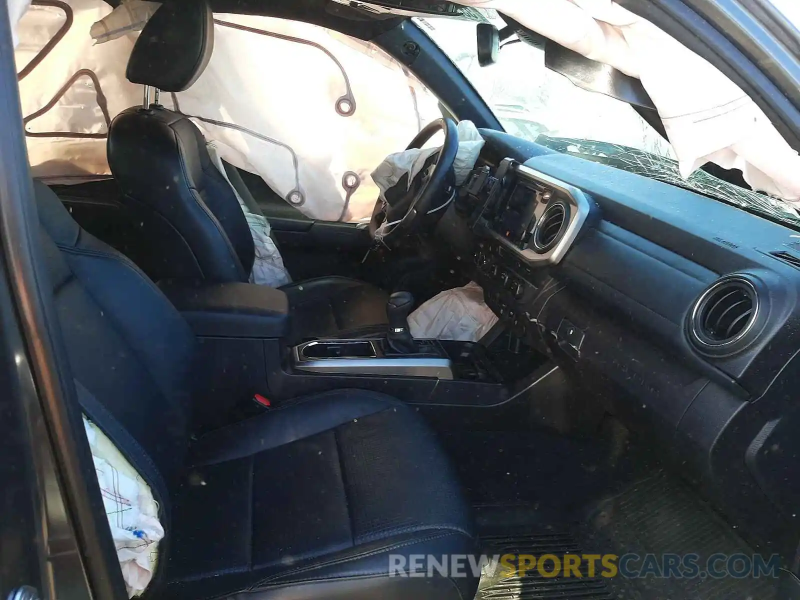 5 Photograph of a damaged car 3TMGZ5AN2KM213107 TOYOTA TACOMA 2019