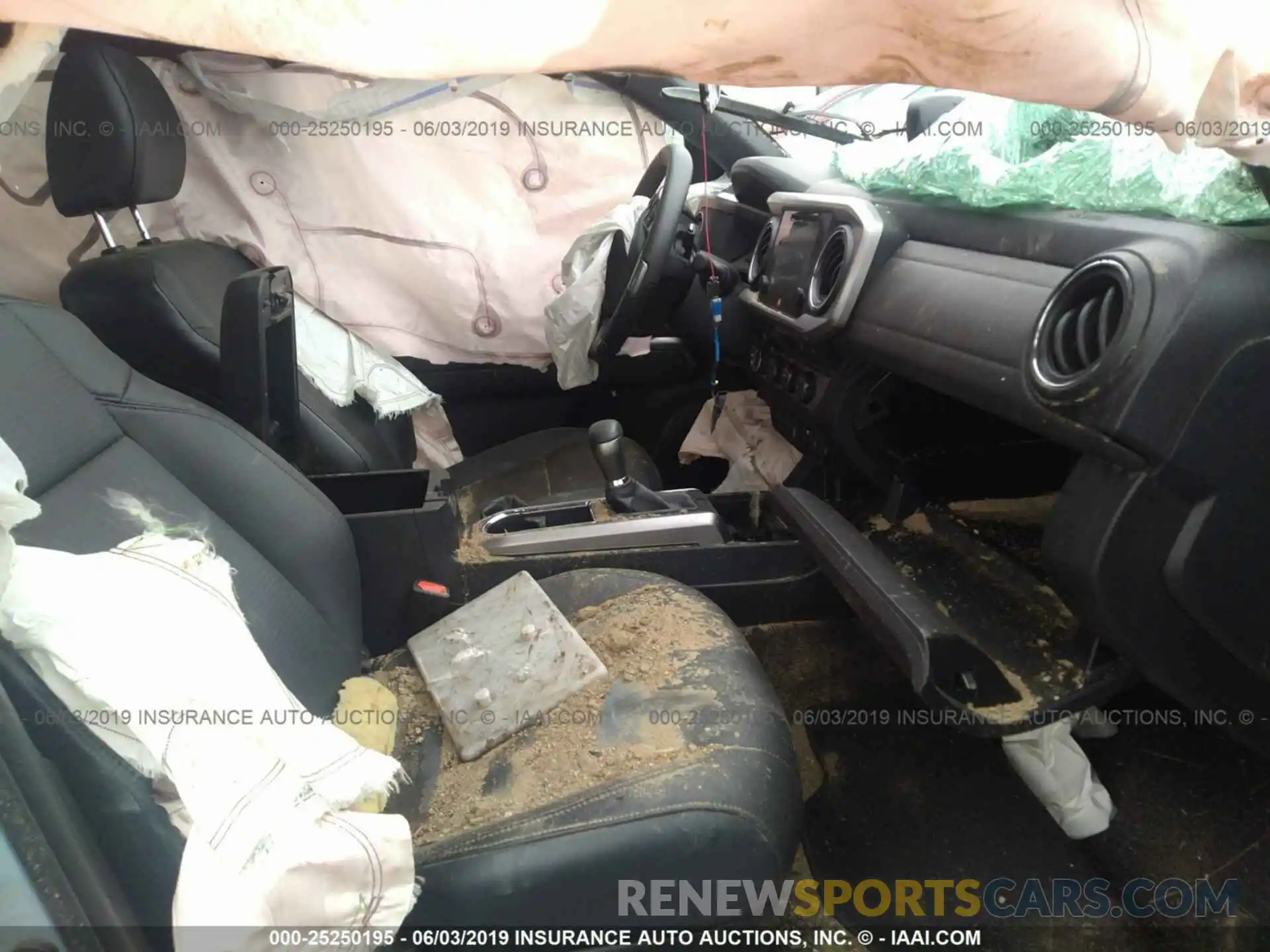 5 Photograph of a damaged car 3TMGZ5AN4KM222794 TOYOTA TACOMA 2019