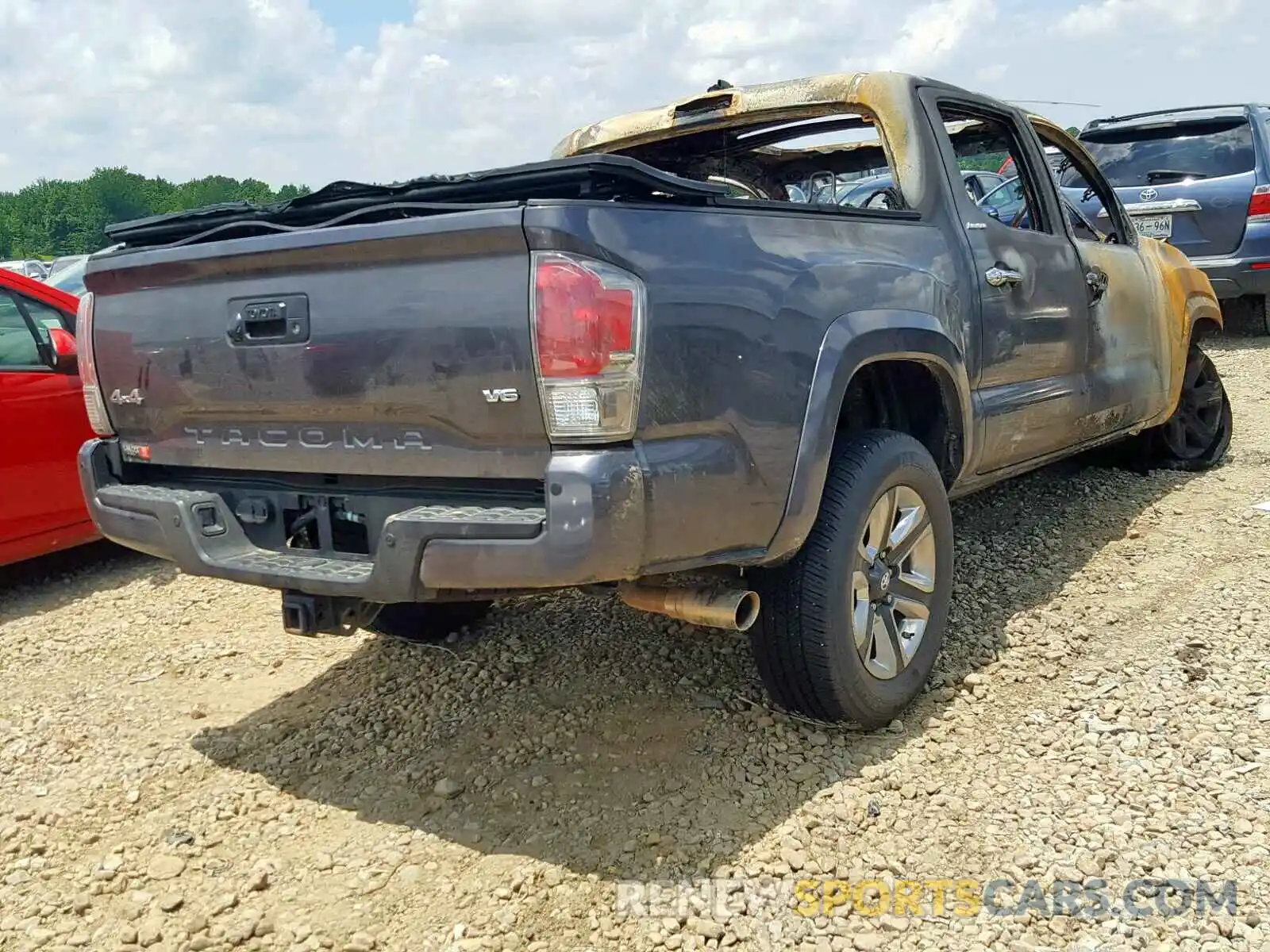 4 Photograph of a damaged car 3TMGZ5AN6KM235823 TOYOTA TACOMA 2019