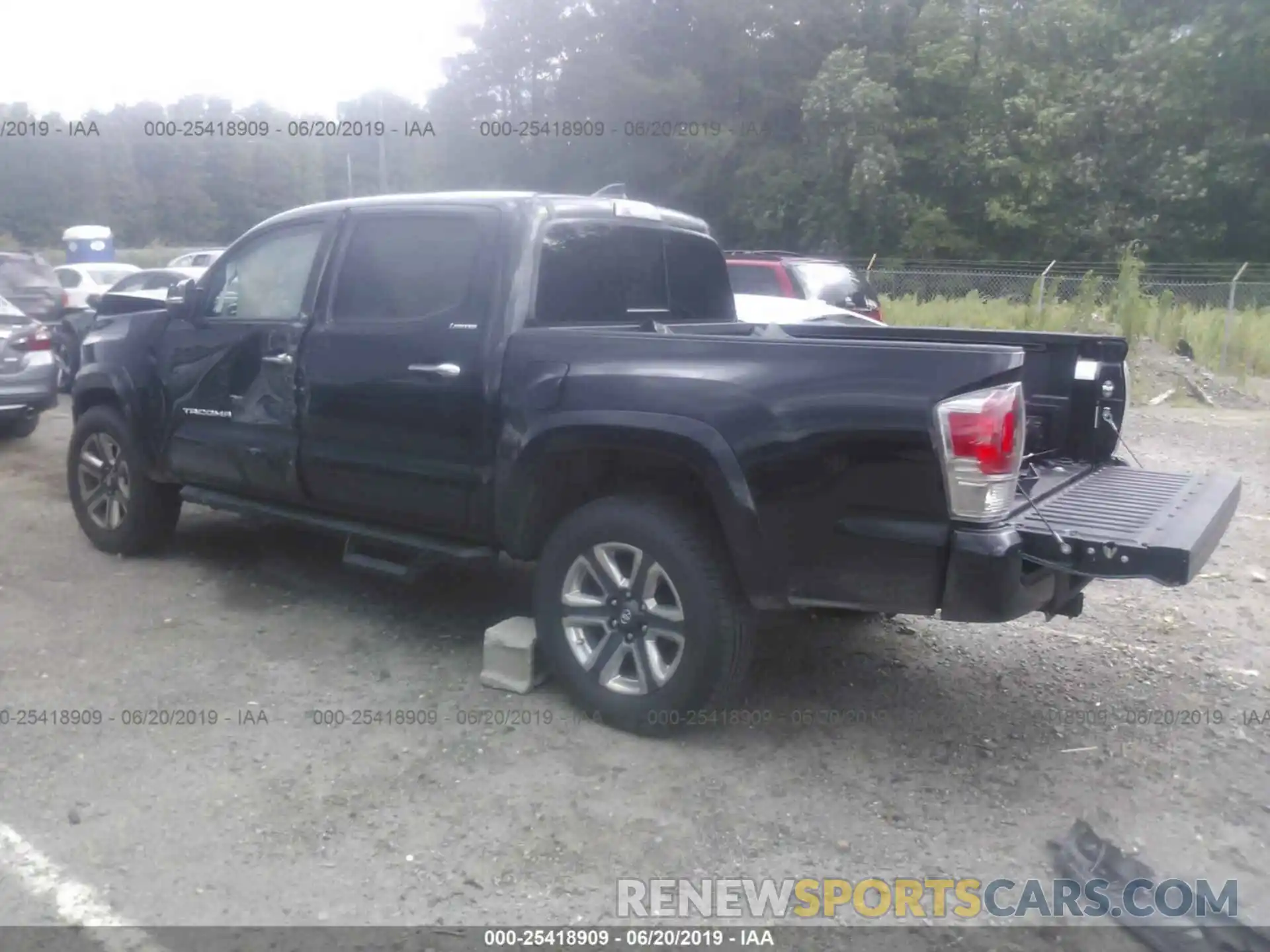 3 Photograph of a damaged car 3TMGZ5AN7KM202992 TOYOTA TACOMA 2019