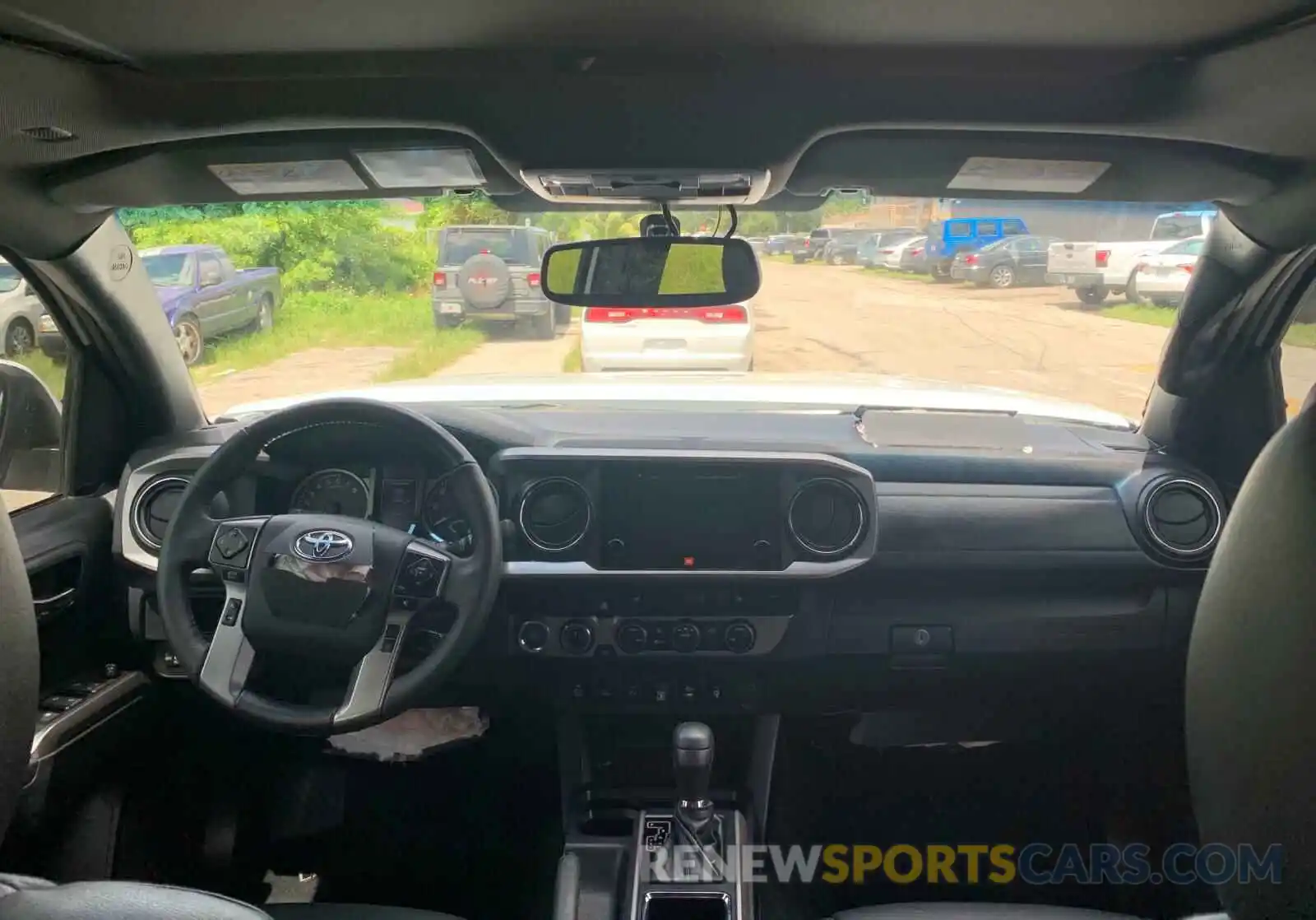 8 Photograph of a damaged car 3TMGZ5AN7KM263288 TOYOTA TACOMA 2019