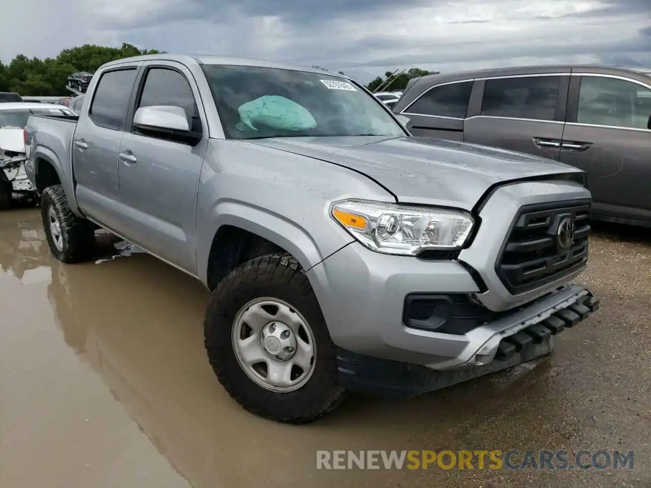 1 Photograph of a damaged car 5TFAX5GN0KX135259 TOYOTA TACOMA 2019