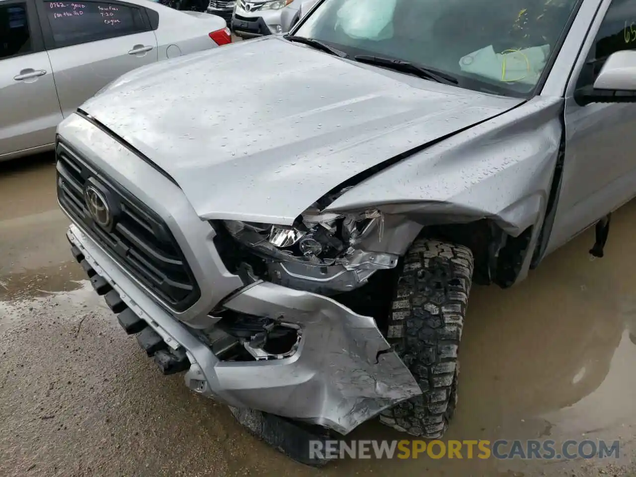 9 Photograph of a damaged car 5TFAX5GN0KX135259 TOYOTA TACOMA 2019