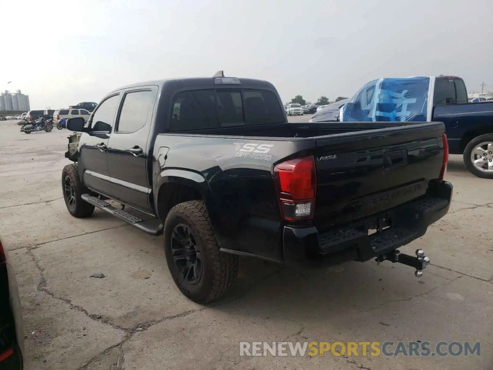 3 Photograph of a damaged car 5TFAX5GN0KX138050 TOYOTA TACOMA 2019