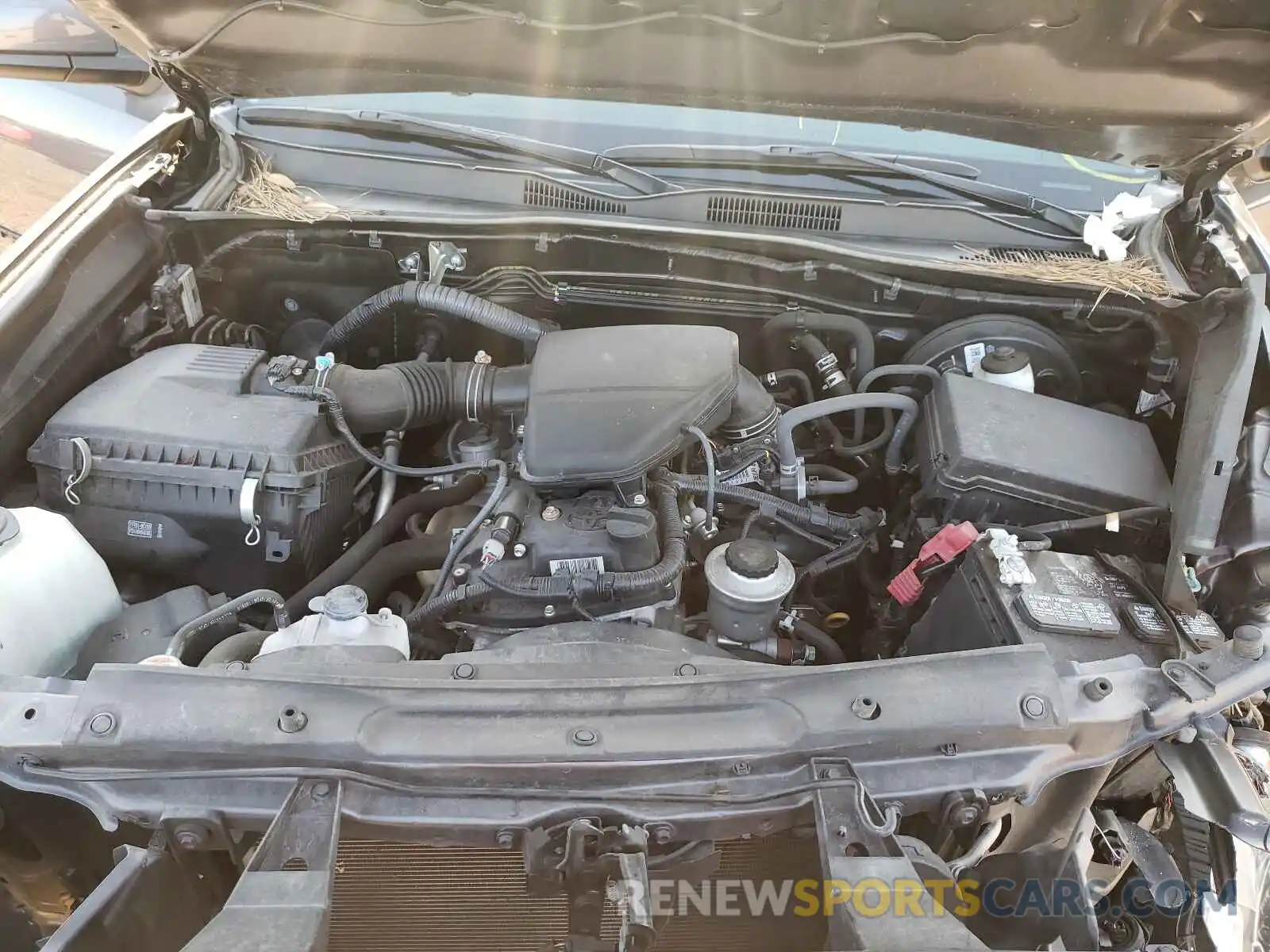 7 Photograph of a damaged car 5TFAX5GN0KX139182 TOYOTA TACOMA 2019