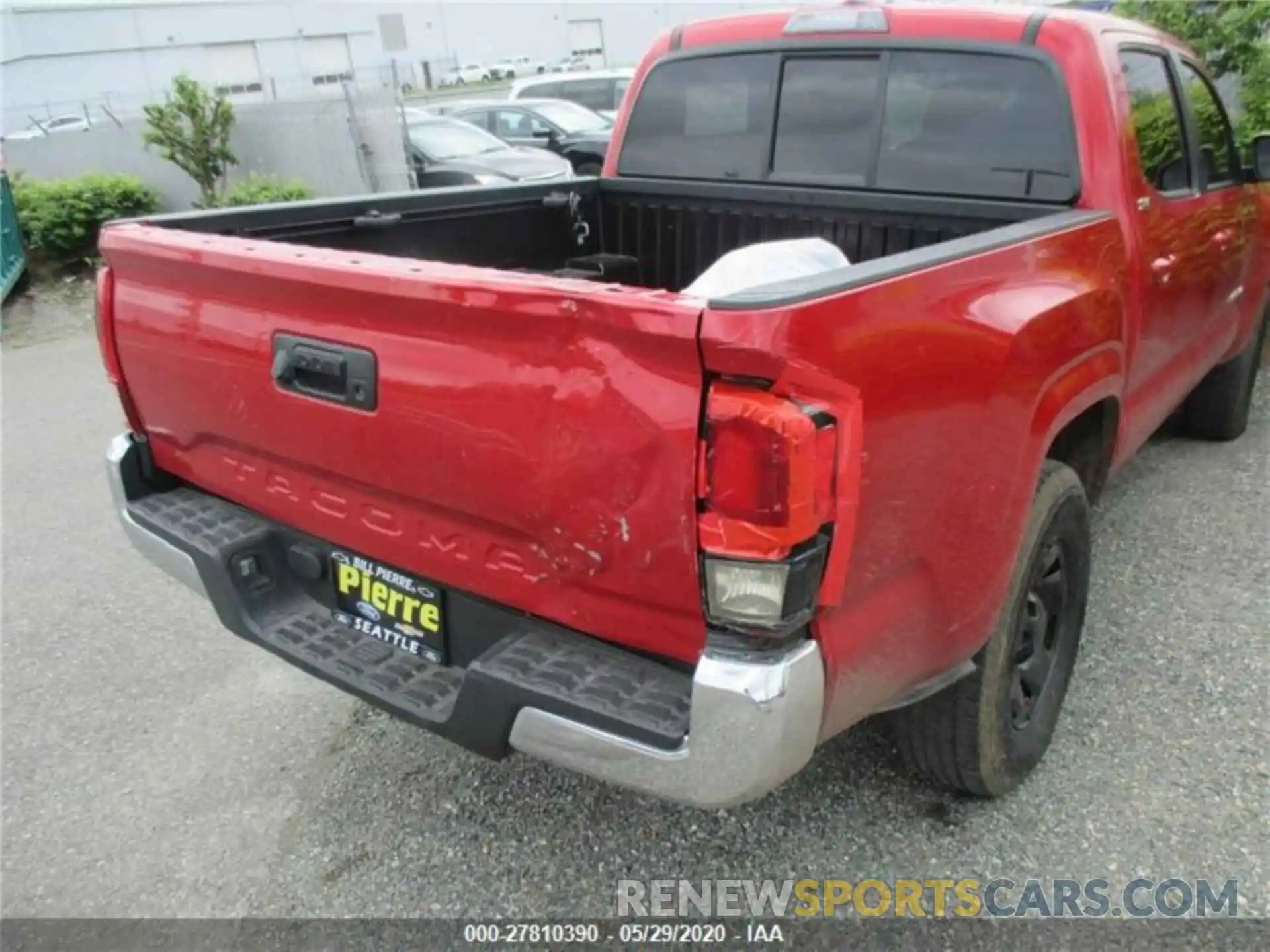 1 Photograph of a damaged car 5TFAX5GN0KX146696 TOYOTA TACOMA 2019