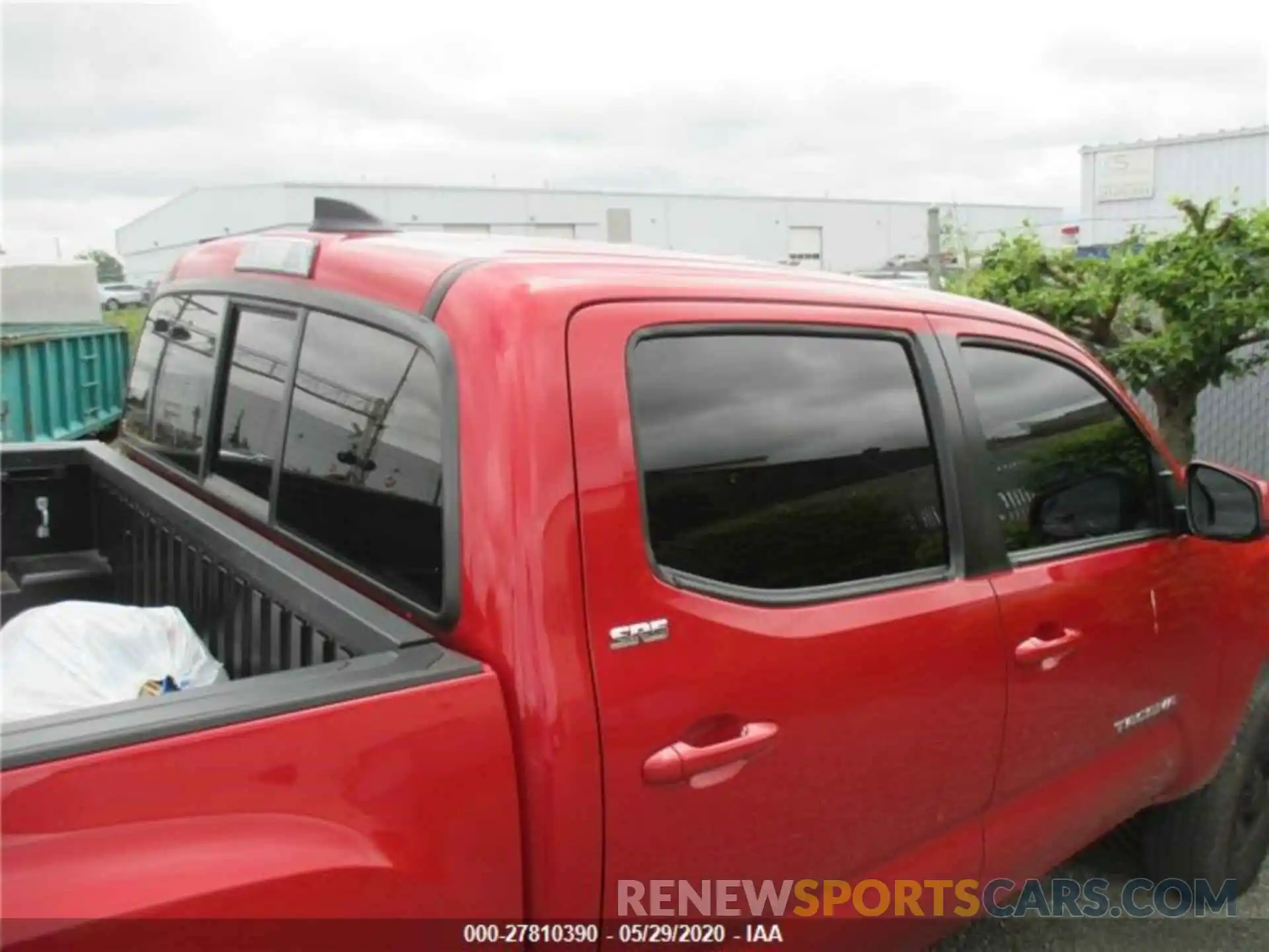 5 Photograph of a damaged car 5TFAX5GN0KX146696 TOYOTA TACOMA 2019