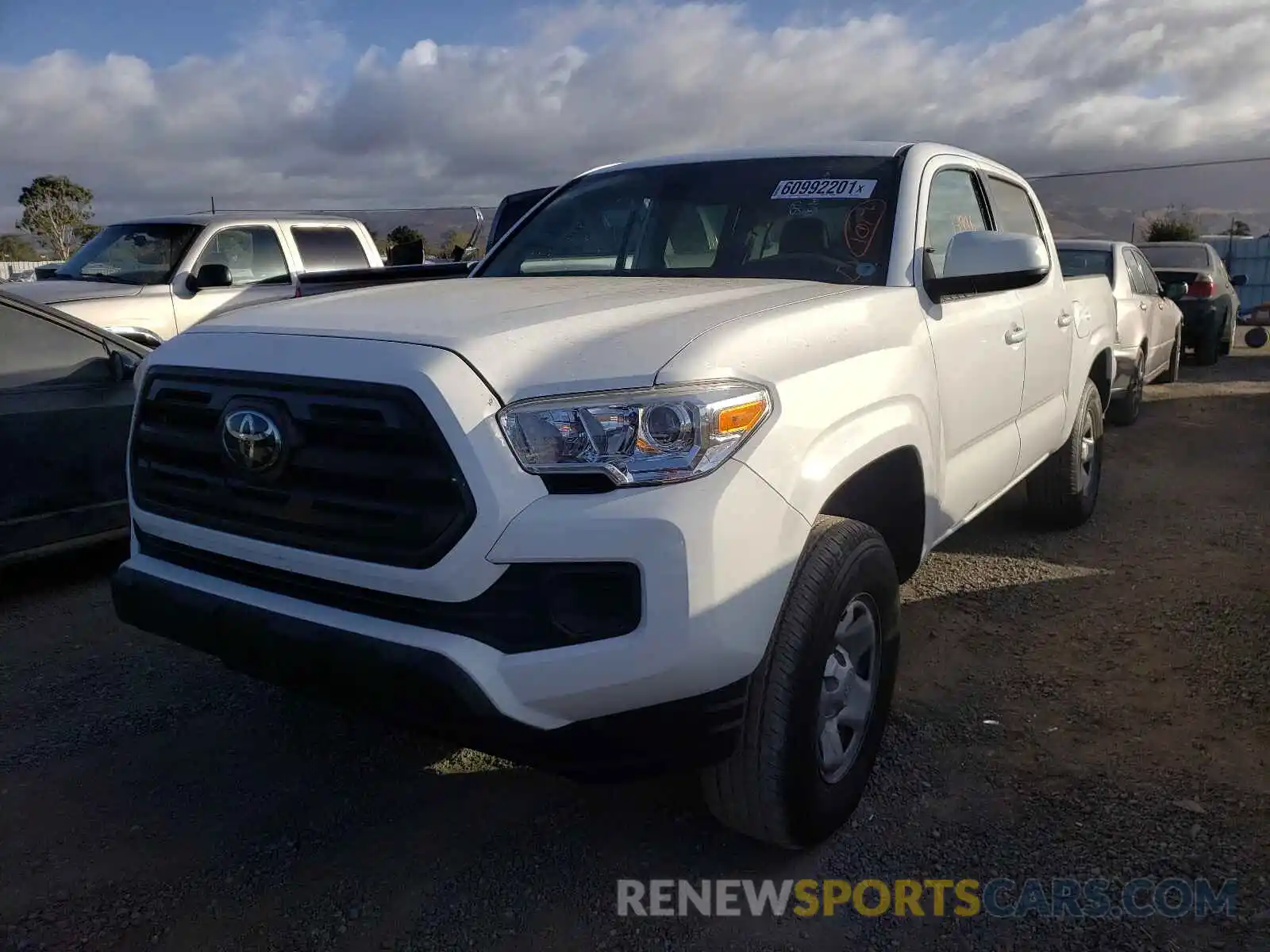 2 Фотография поврежденного автомобиля 5TFAX5GN0KX159674 TOYOTA TACOMA 2019