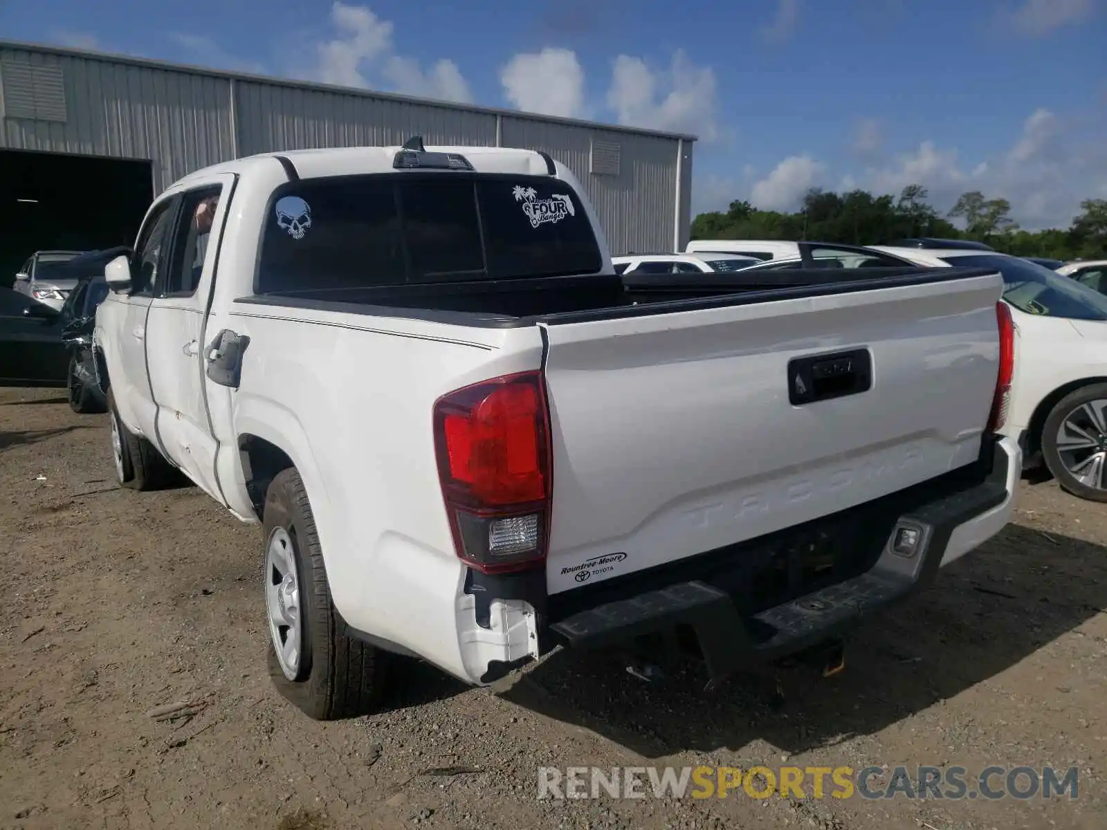 3 Photograph of a damaged car 5TFAX5GN0KX159822 TOYOTA TACOMA 2019