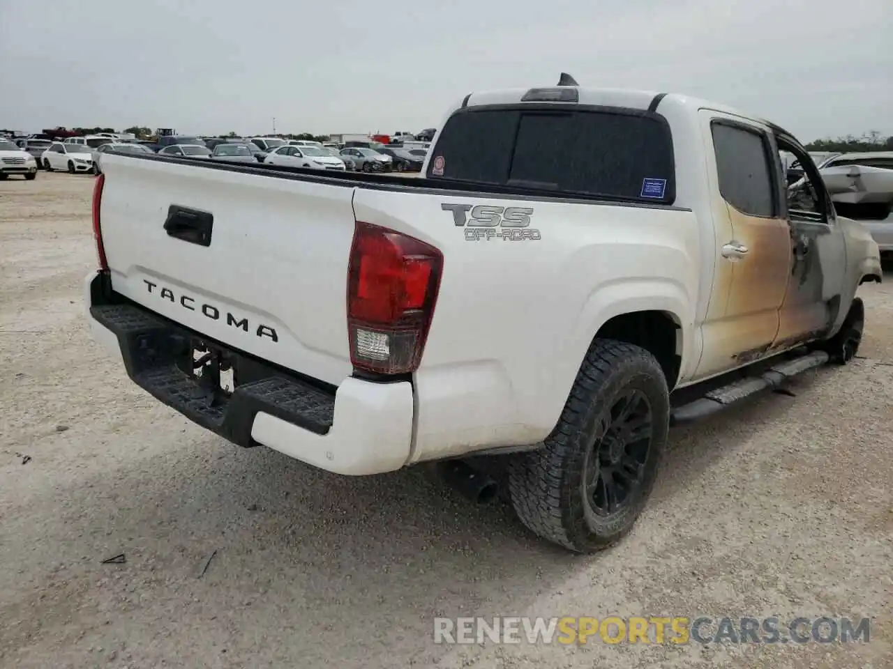 4 Photograph of a damaged car 5TFAX5GN0KX160050 TOYOTA TACOMA 2019