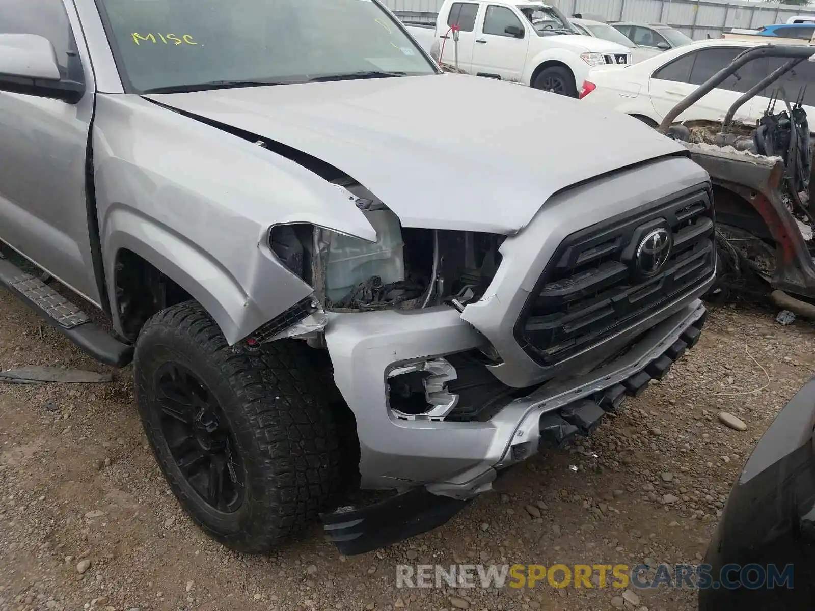 9 Фотография поврежденного автомобиля 5TFAX5GN1KX134847 TOYOTA TACOMA 2019