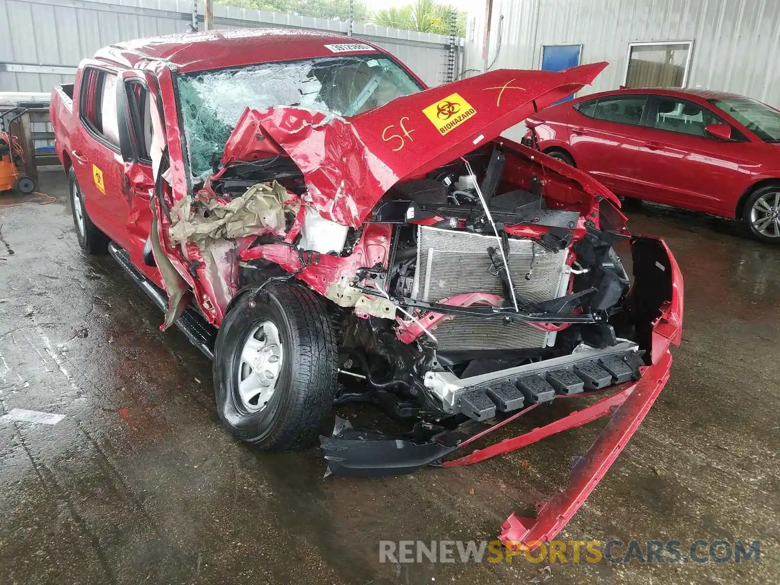 1 Фотография поврежденного автомобиля 5TFAX5GN1KX142432 TOYOTA TACOMA 2019