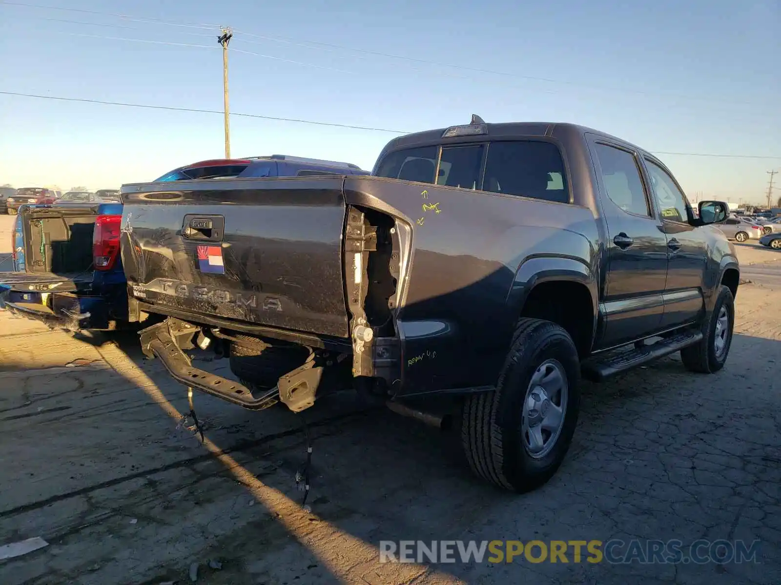 4 Фотография поврежденного автомобиля 5TFAX5GN1KX147310 TOYOTA TACOMA 2019