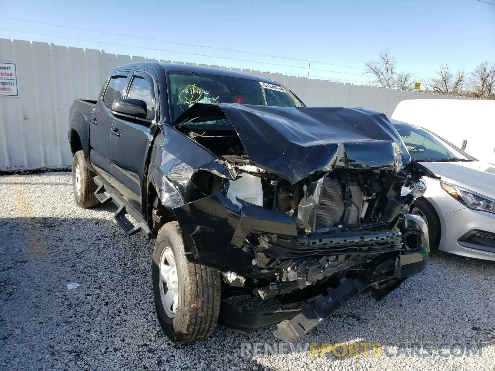 1 Фотография поврежденного автомобиля 5TFAX5GN1KX151762 TOYOTA TACOMA 2019