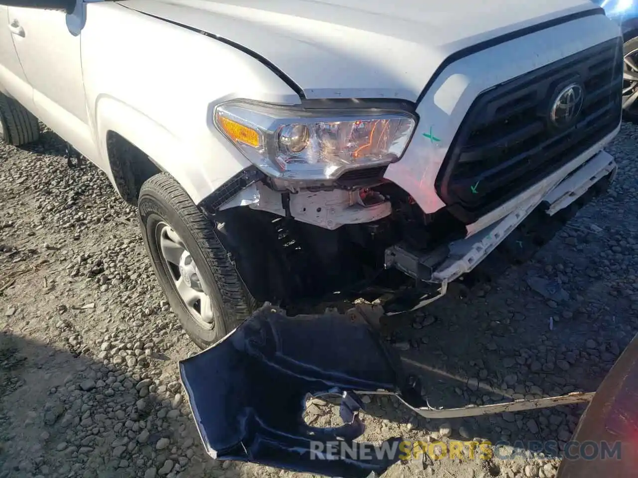 9 Photograph of a damaged car 5TFAX5GN1KX156718 TOYOTA TACOMA 2019