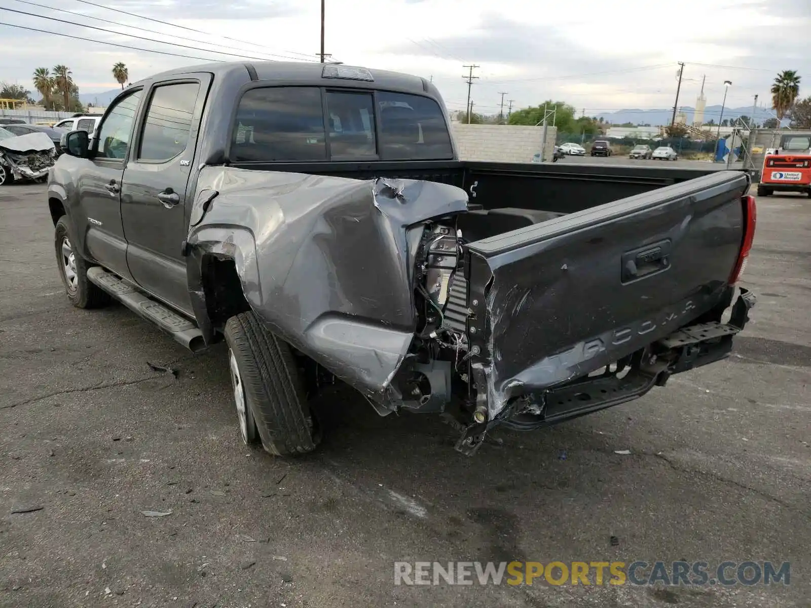 3 Photograph of a damaged car 5TFAX5GN1KX158646 TOYOTA TACOMA 2019