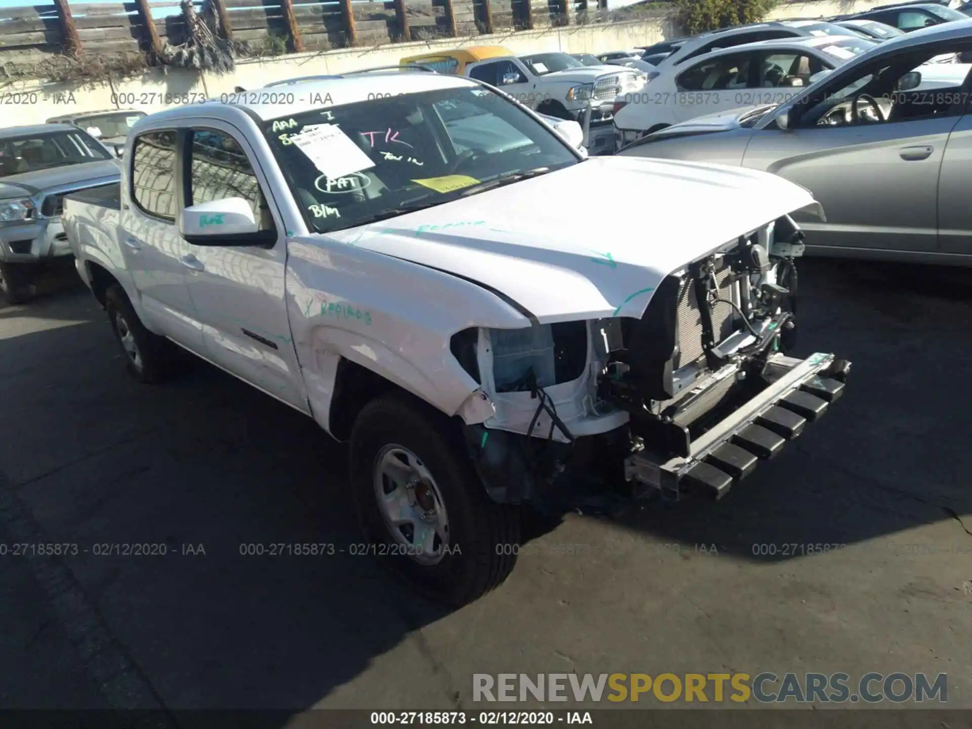 1 Photograph of a damaged car 5TFAX5GN2KX137224 TOYOTA TACOMA 2019