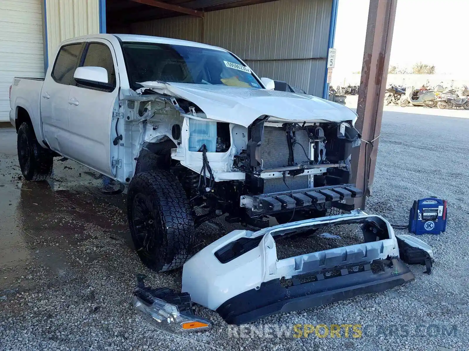 1 Photograph of a damaged car 5TFAX5GN2KX141211 TOYOTA TACOMA 2019