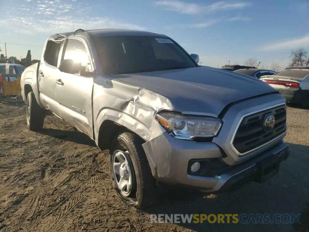 1 Photograph of a damaged car 5TFAX5GN2KX141841 TOYOTA TACOMA 2019