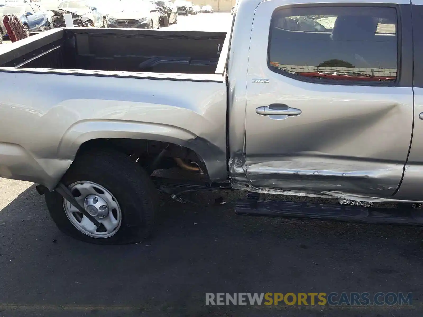 9 Photograph of a damaged car 5TFAX5GN2KX148014 TOYOTA TACOMA 2019