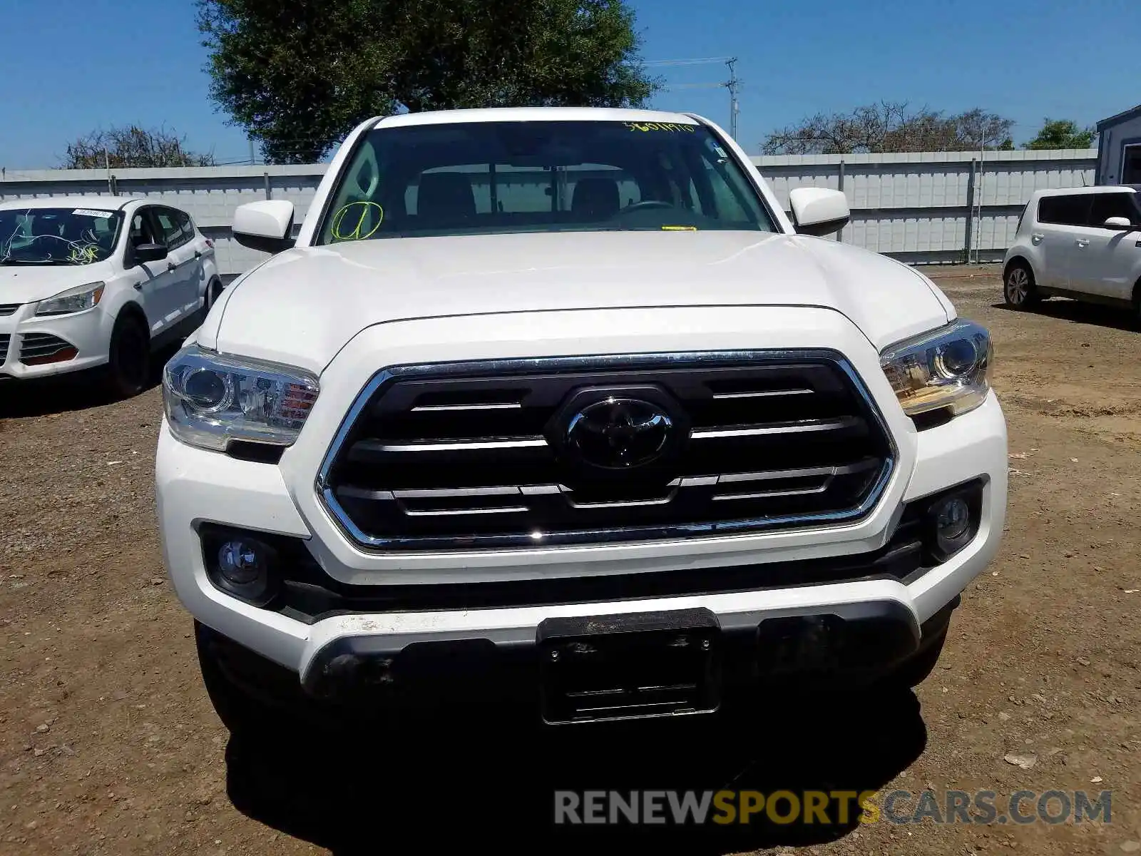 9 Photograph of a damaged car 5TFAX5GN2KX153360 TOYOTA TACOMA 2019