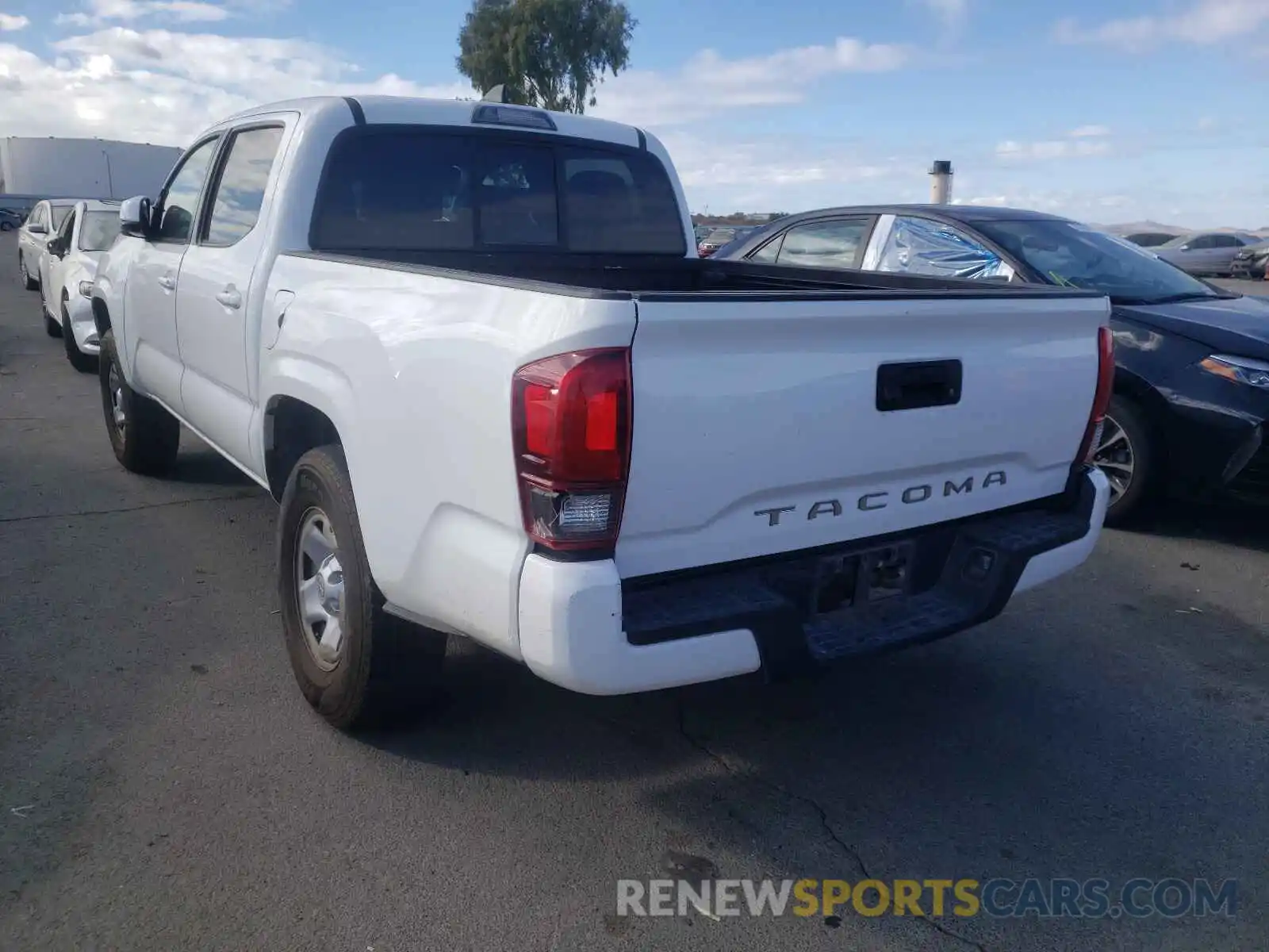 3 Photograph of a damaged car 5TFAX5GN2KX161250 TOYOTA TACOMA 2019