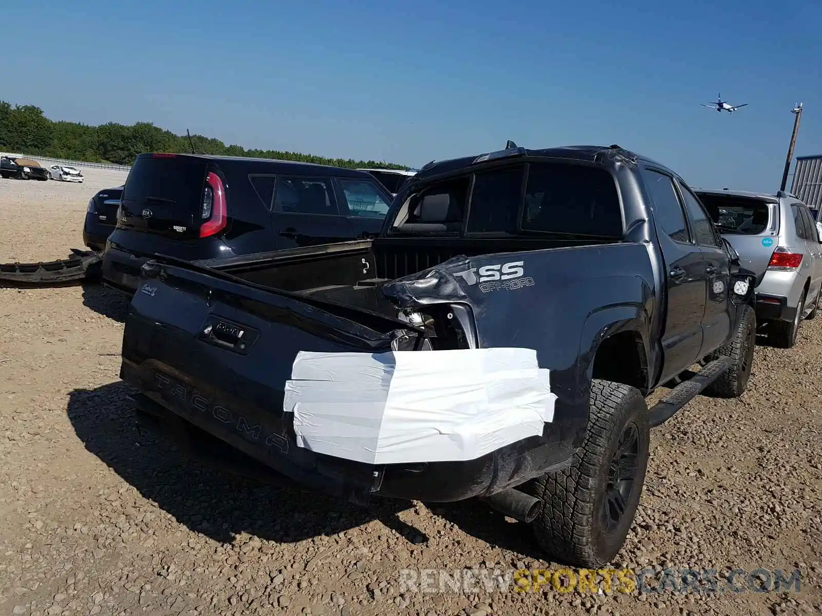 4 Photograph of a damaged car 5TFAX5GN2KX161927 TOYOTA TACOMA 2019