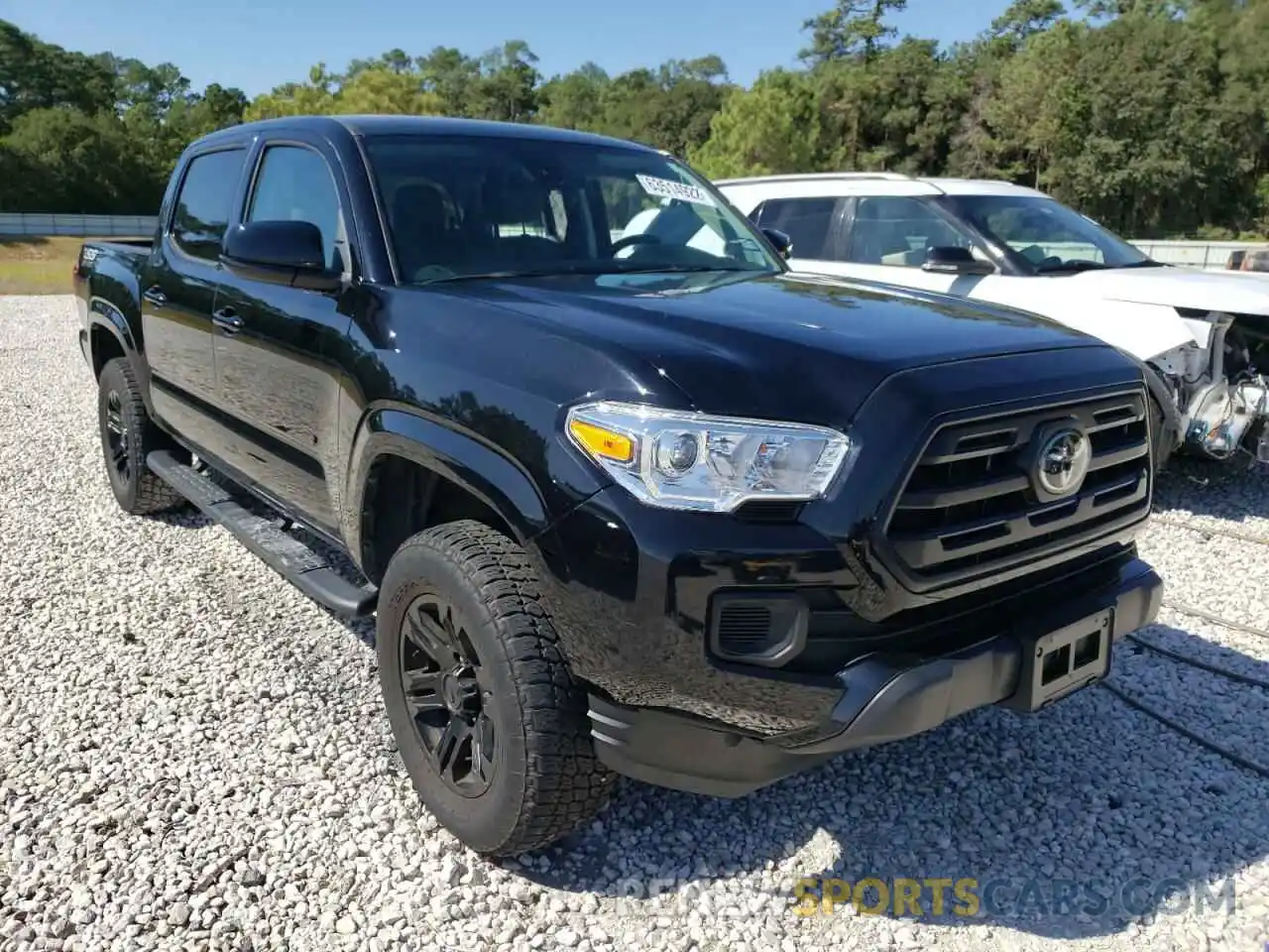 1 Фотография поврежденного автомобиля 5TFAX5GN2KX164052 TOYOTA TACOMA 2019