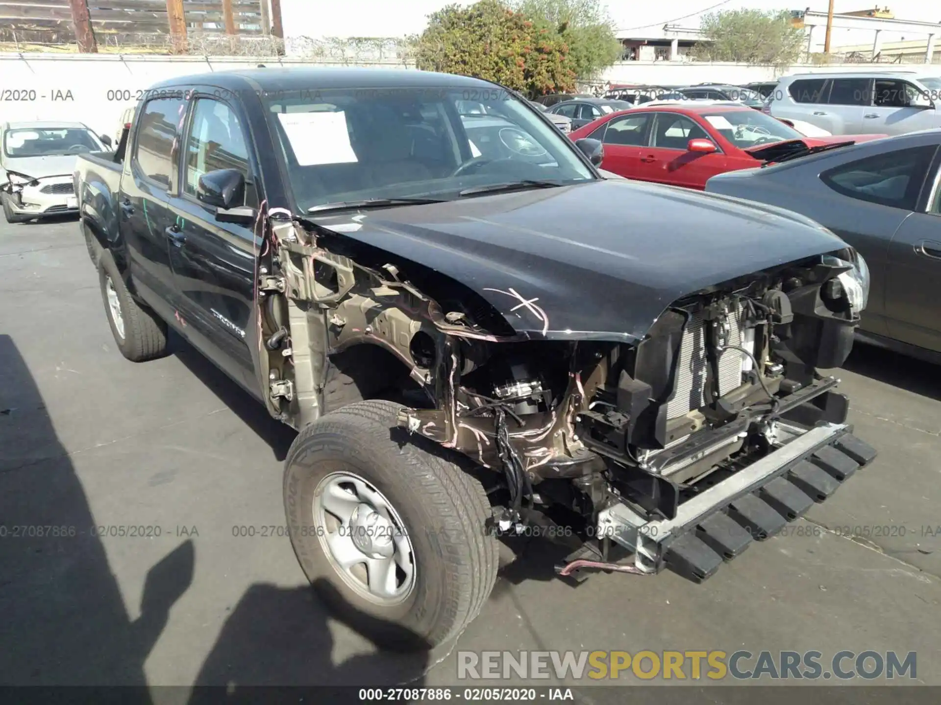 1 Photograph of a damaged car 5TFAX5GN2KX164911 TOYOTA TACOMA 2019